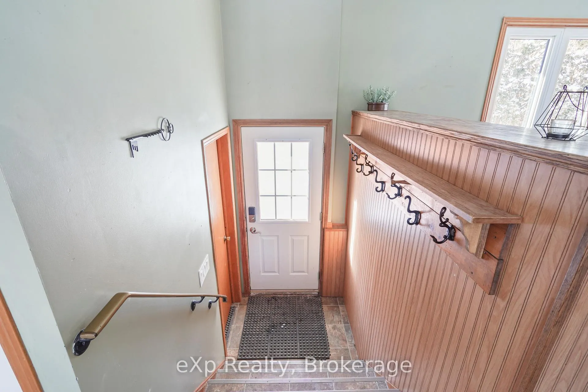 Photo 3 of 78 Victoria Avenue E, South Huron, Stephen — HOMEH