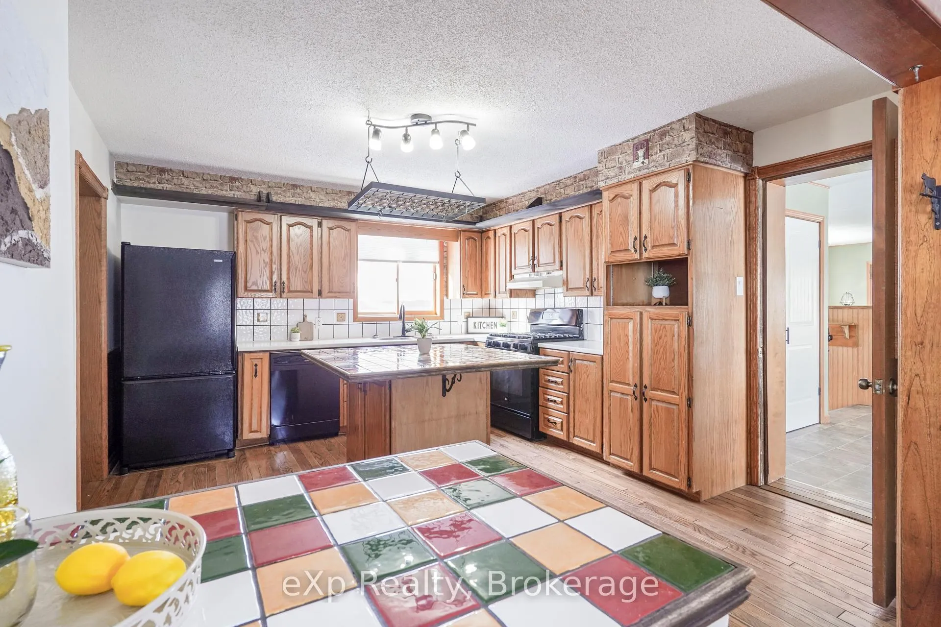 Photo 11 of 78 Victoria Avenue E, South Huron, Stephen — HOMEH