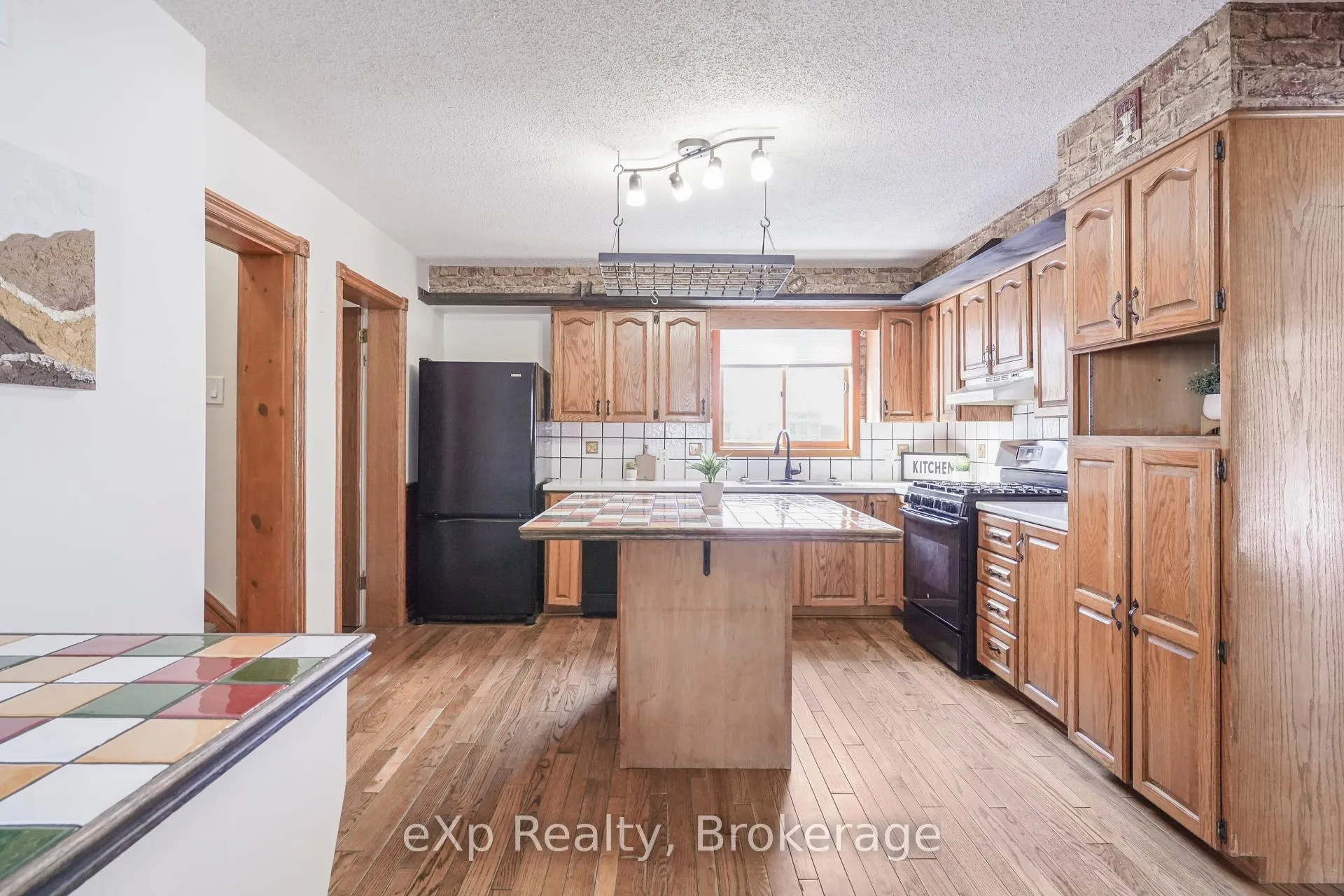 Photo 12 of 78 Victoria Avenue E, South Huron, Stephen — HOMEH