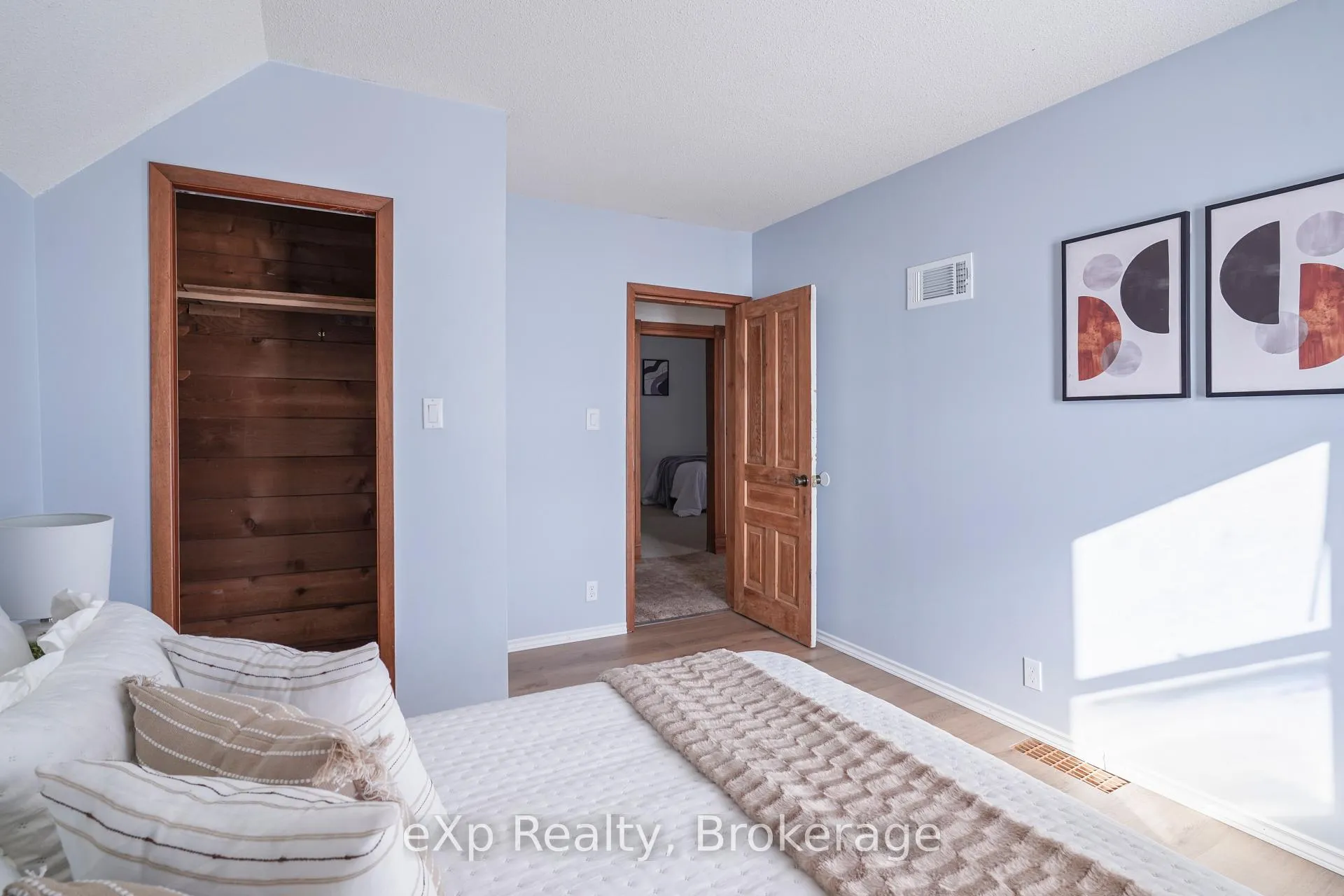 Photo 32 of 78 Victoria Avenue E, South Huron, Stephen — HOMEH