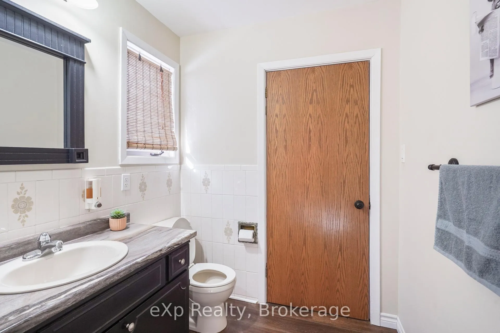 Photo 36 of 78 Victoria Avenue E, South Huron, Stephen — HOMEH