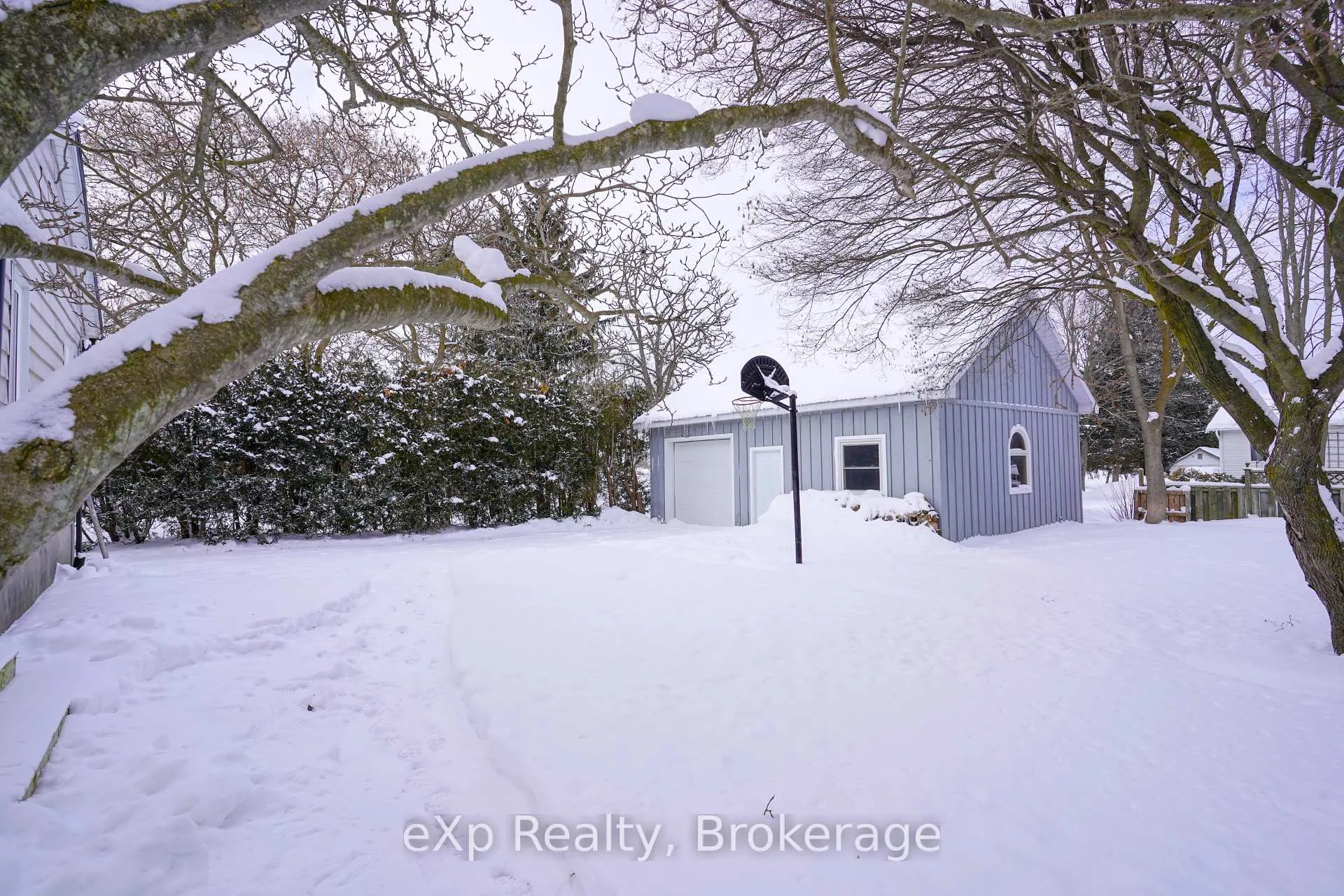 Photo 44 of 78 Victoria Avenue E, South Huron, Stephen — HOMEH