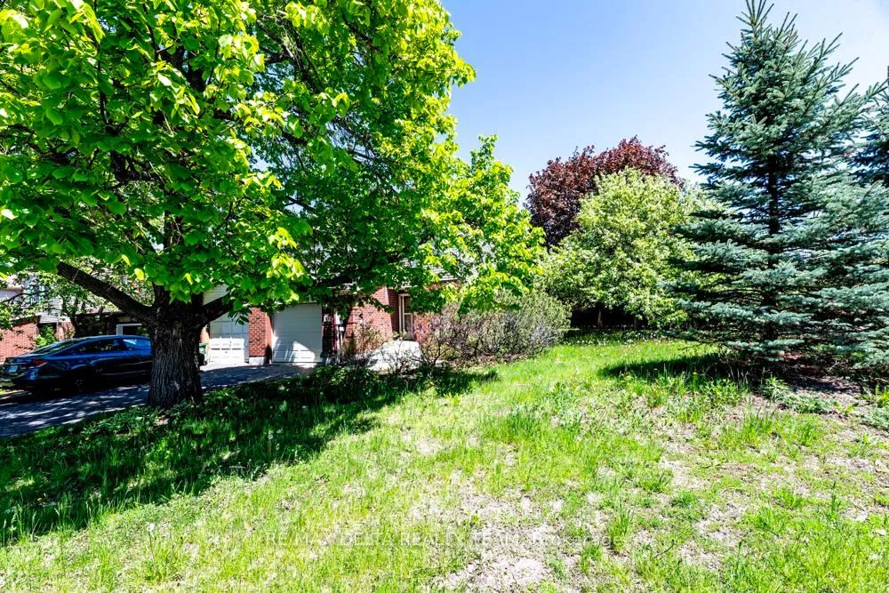 Photo 3 of 132 Acklam Terrace W, Ottawa, Kanata - Morgan's Grant/South March — HOMEH