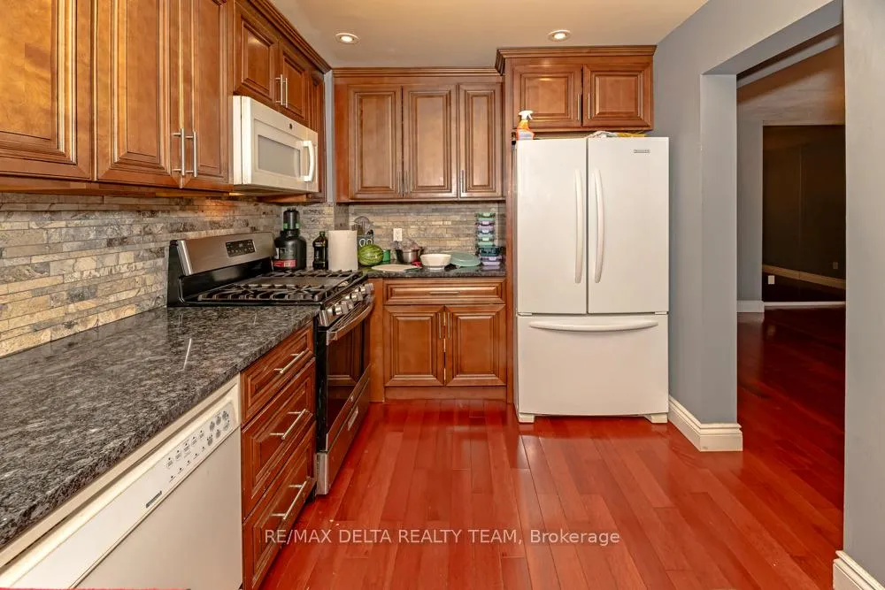 Photo 13 of 132 Acklam Terrace W, Ottawa, Kanata - Morgan's Grant/South March — HOMEH