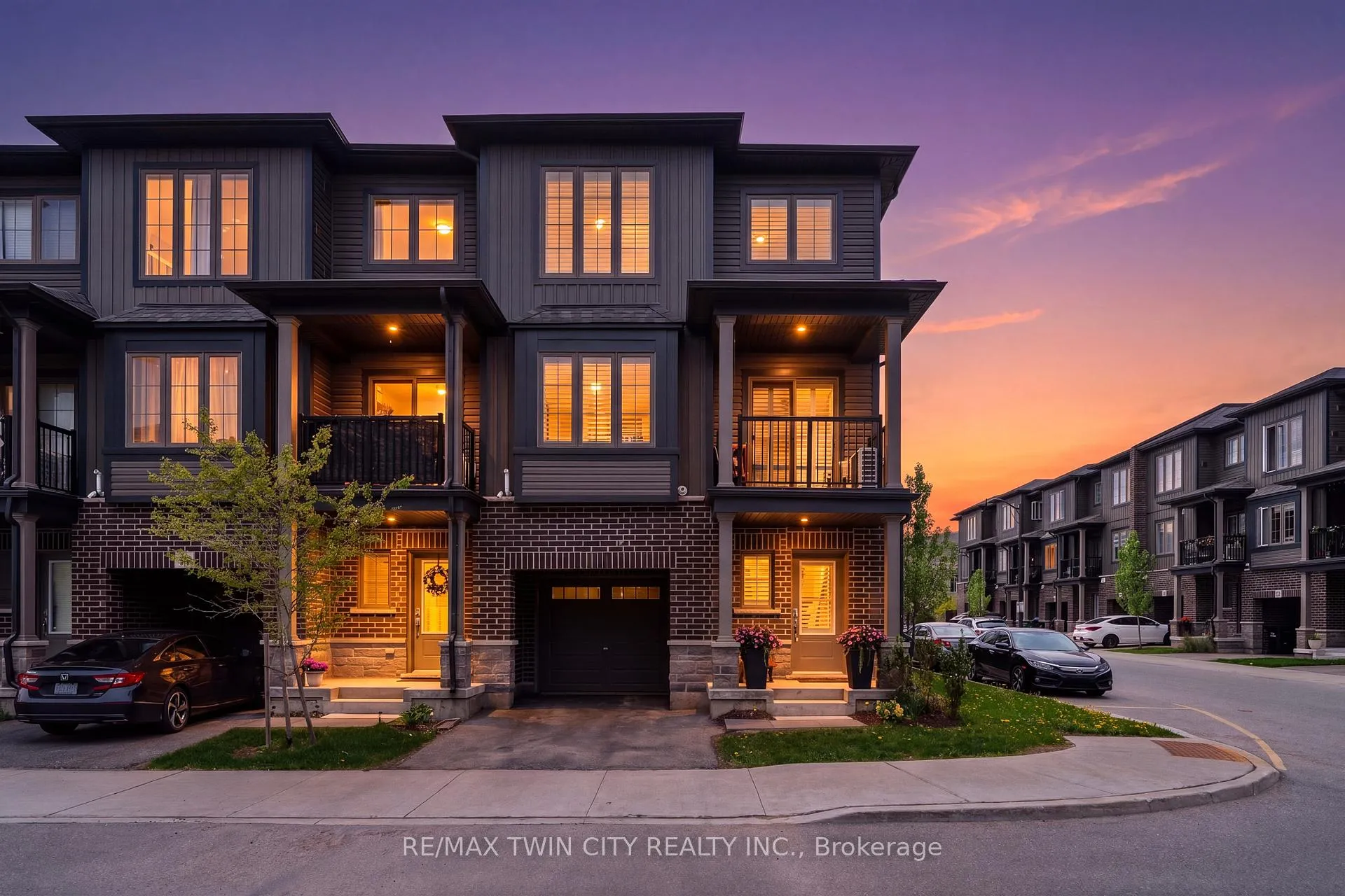 Photo 2 of Unit 71, 124 Compass Trail, Cambridge, Hagey — HOMEH