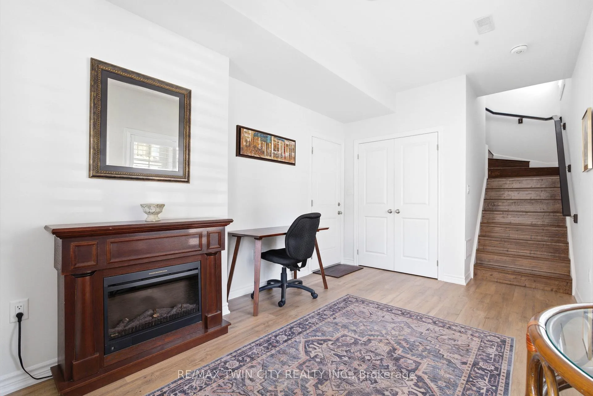 Photo 5 of Unit 71, 124 Compass Trail, Cambridge, Hagey — HOMEH