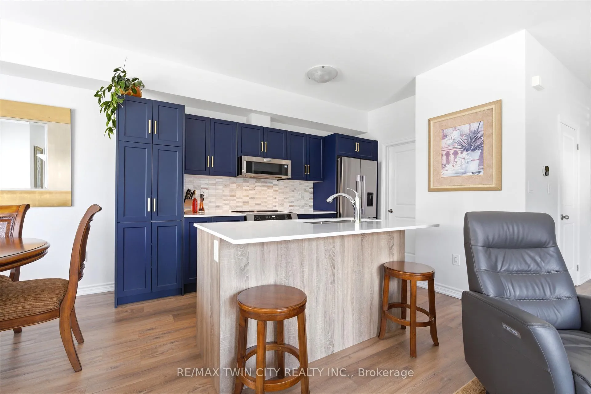Photo 8 of Unit 71, 124 Compass Trail, Cambridge, Hagey — HOMEH