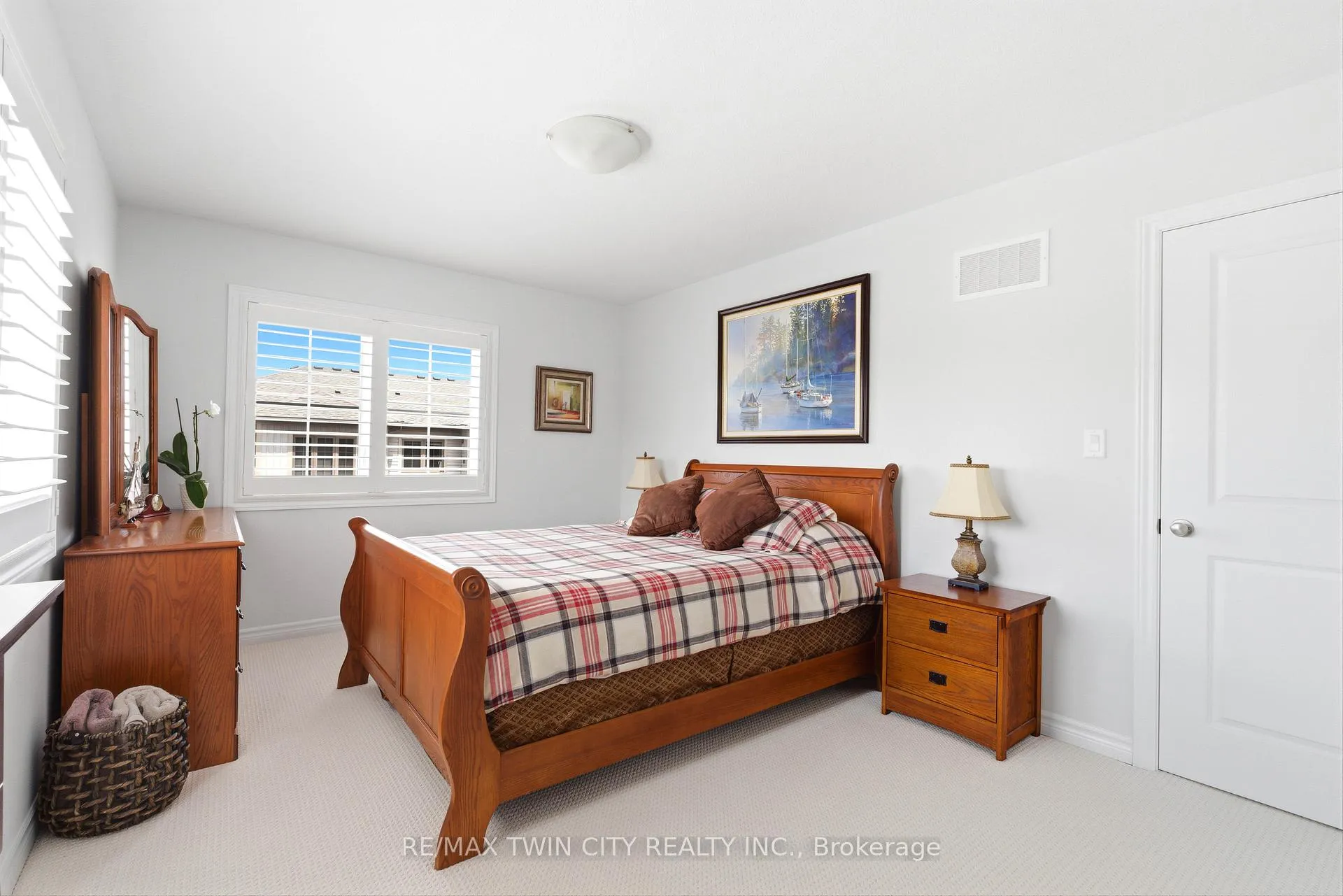 Photo 18 of Unit 71, 124 Compass Trail, Cambridge, Hagey — HOMEH
