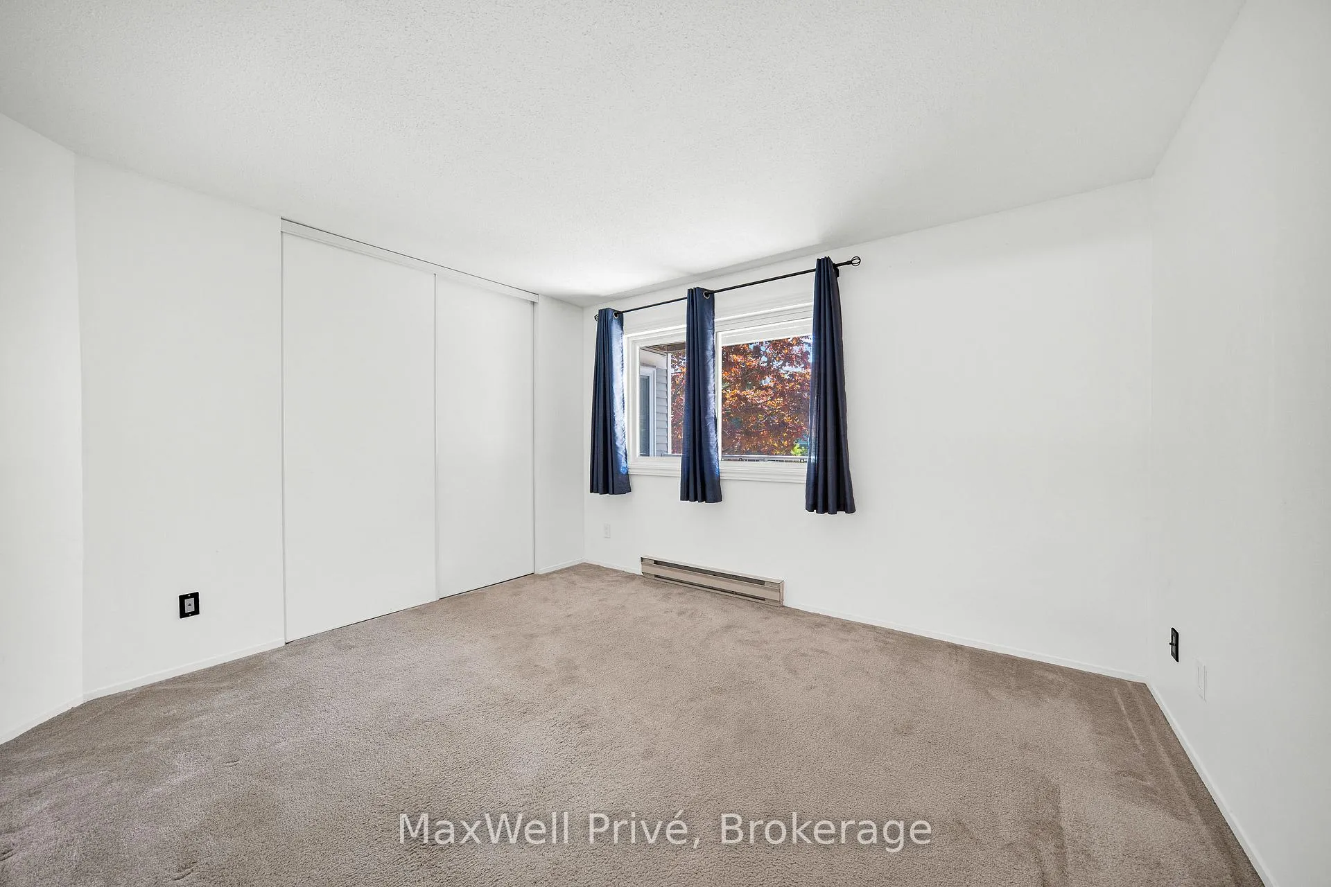 Photo 16 of Unit 218, 250 Brittany Drive, Ottawa, Viscount Alexander Park — HOMEH