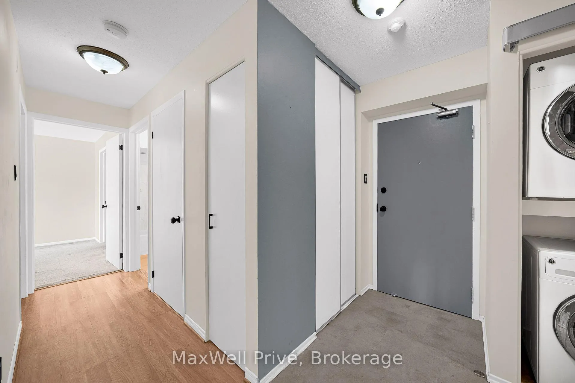 Photo 22 of Unit 218, 250 Brittany Drive, Ottawa, Viscount Alexander Park — HOMEH