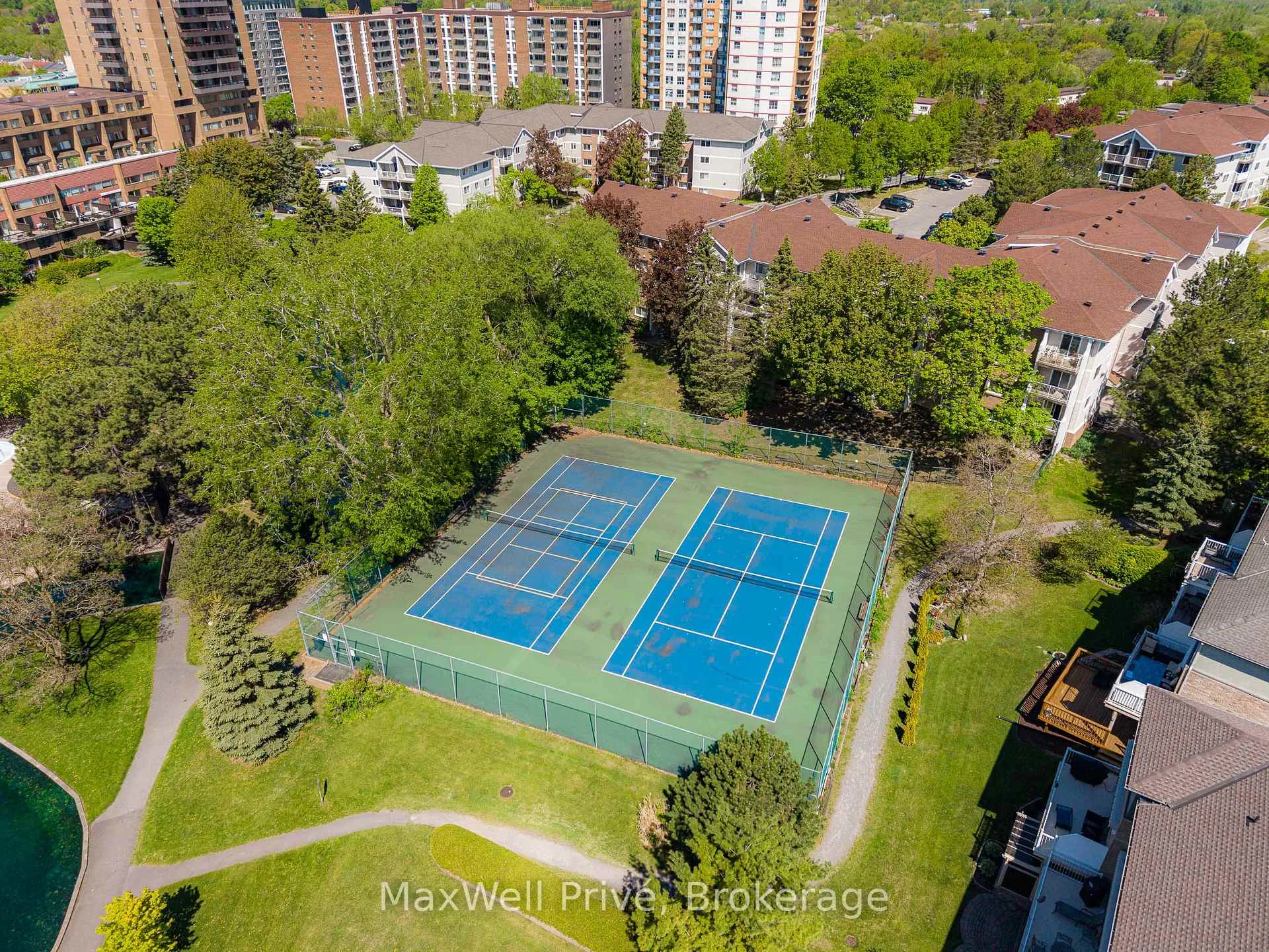 Photo 29 of Unit 218, 250 Brittany Drive, Ottawa, Viscount Alexander Park — HOMEH