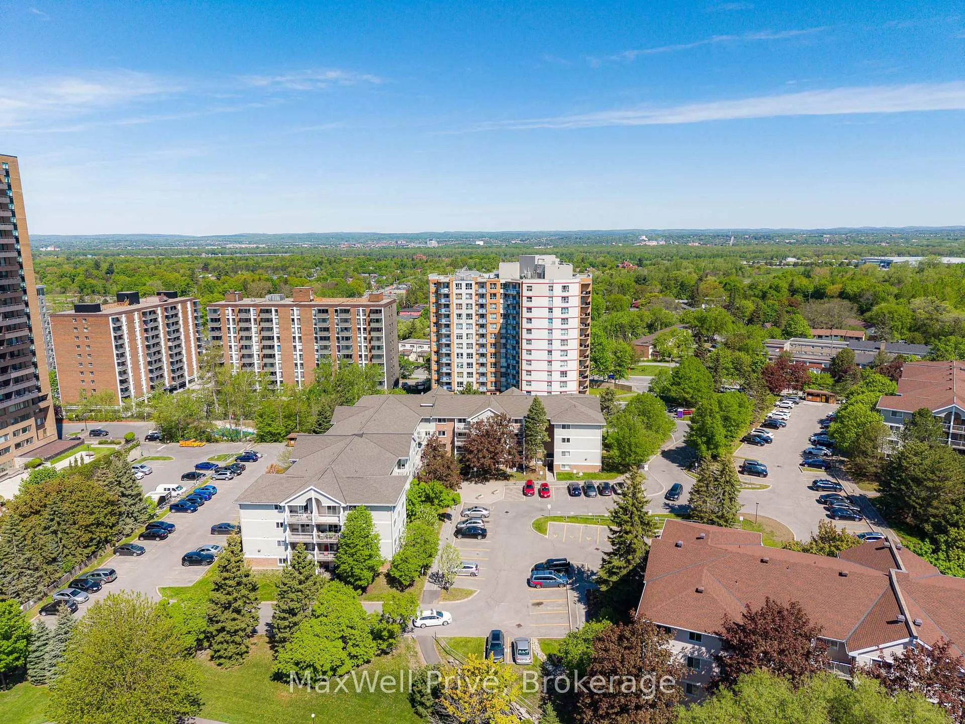 Photo 33 of Unit 218, 250 Brittany Drive, Ottawa, Viscount Alexander Park — HOMEH