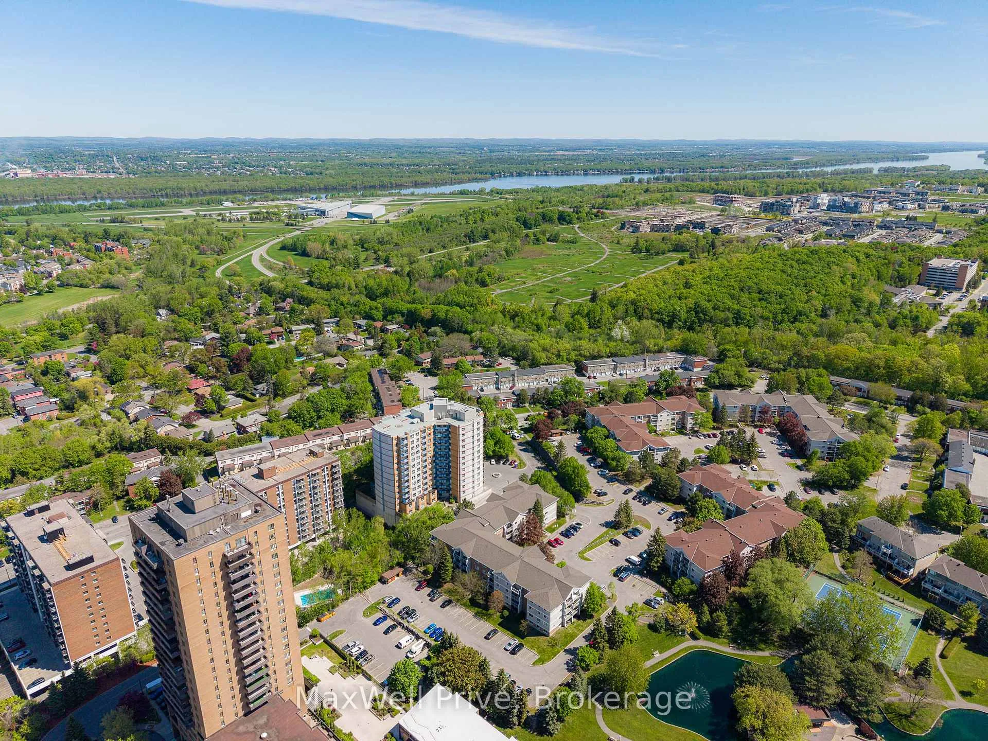 Photo 35 of Unit 218, 250 Brittany Drive, Ottawa, Viscount Alexander Park — HOMEH
