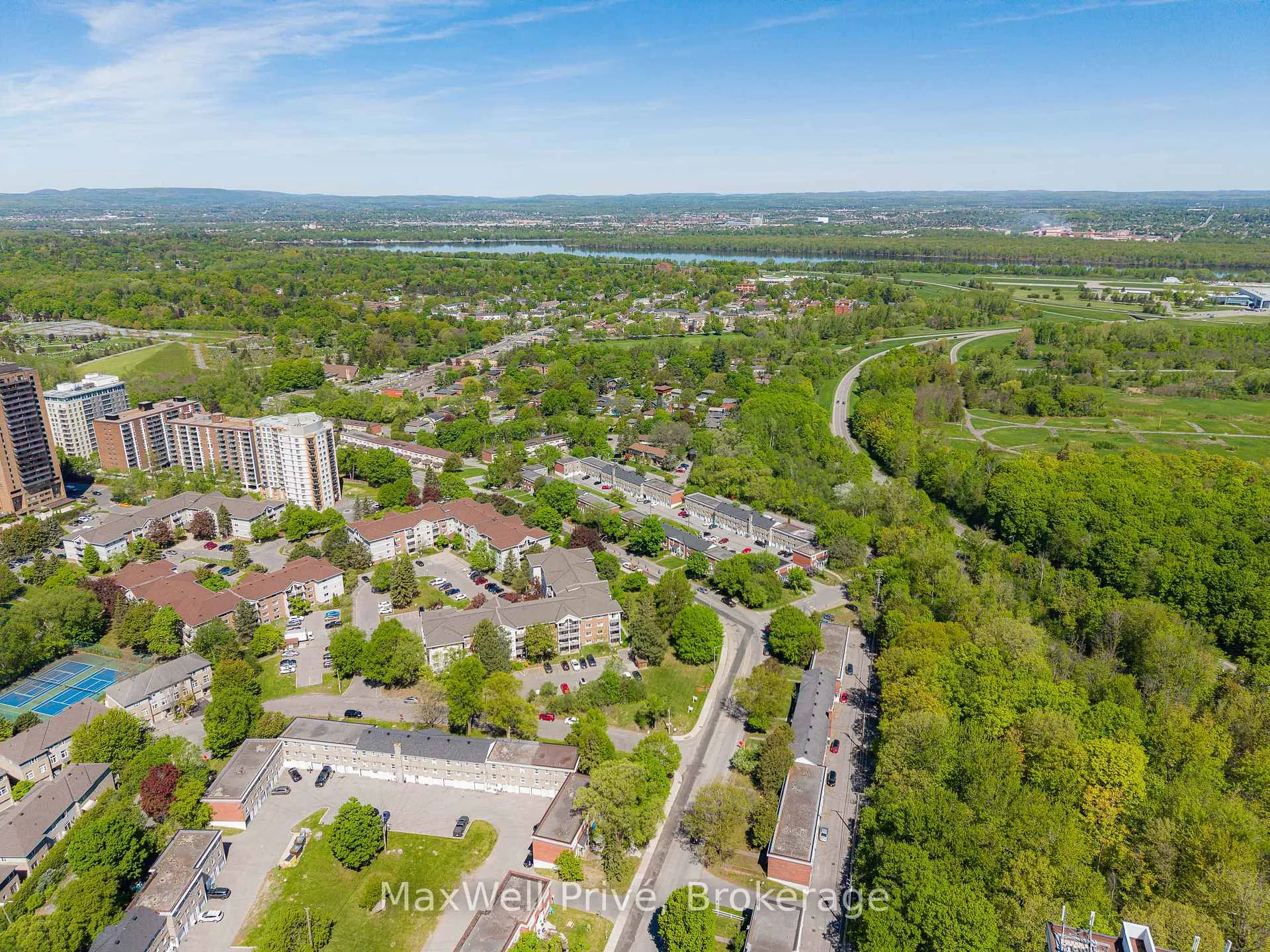 Photo 37 of Unit 218, 250 Brittany Drive, Ottawa, Viscount Alexander Park — HOMEH