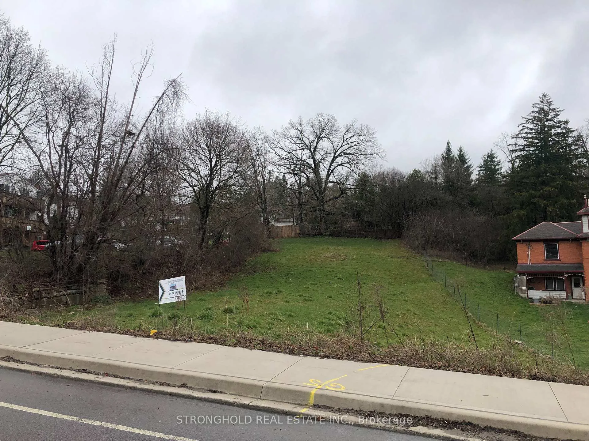 Photo 3 of 26 Bridge Street W, Kitchener, Bridgeport — HOMEH