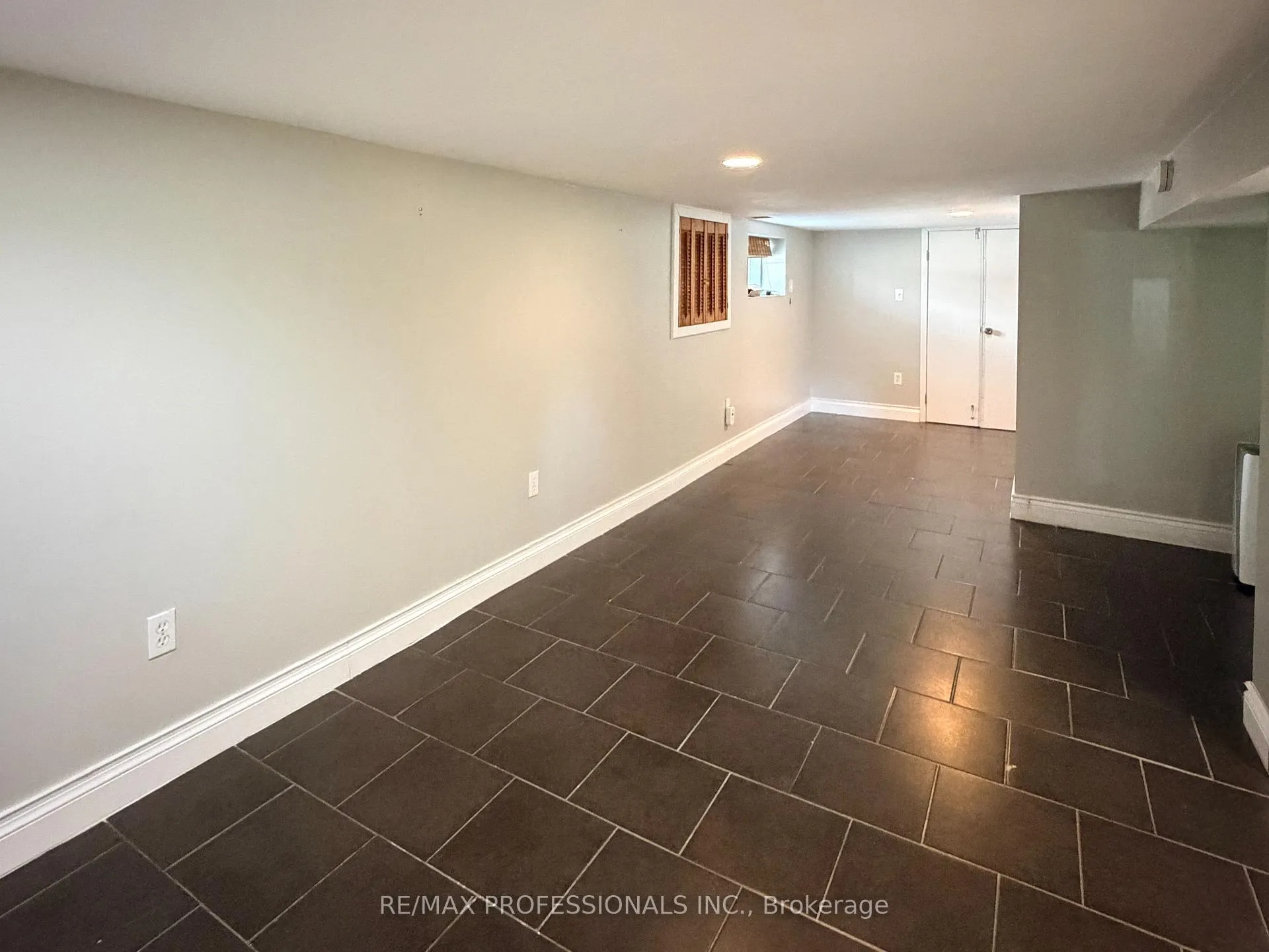 Photo 6 of Unit Lower, 99 Seventeenth Street, Etobicoke, New Toronto — HOMEH
