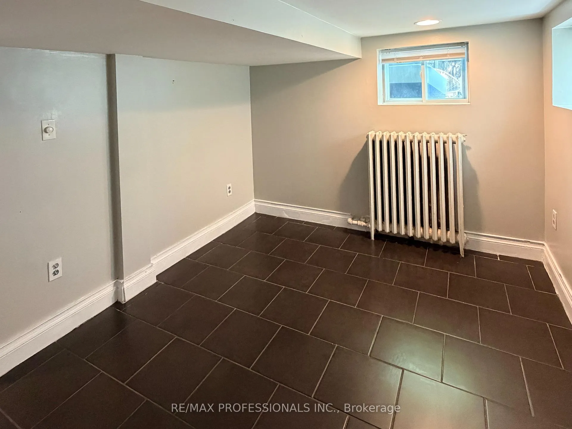 Photo 11 of Unit Lower, 99 Seventeenth Street, Etobicoke, New Toronto — HOMEH