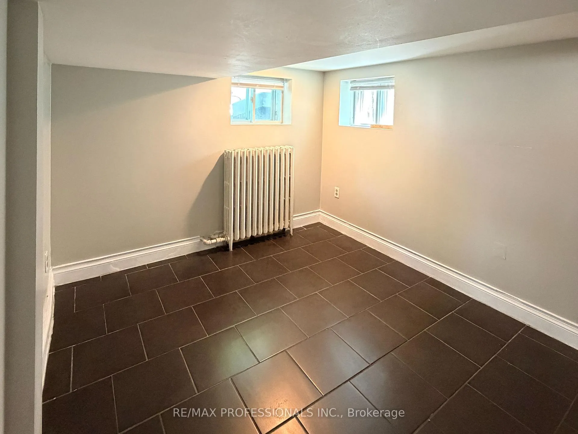 Photo 12 of Unit Lower, 99 Seventeenth Street, Etobicoke, New Toronto — HOMEH