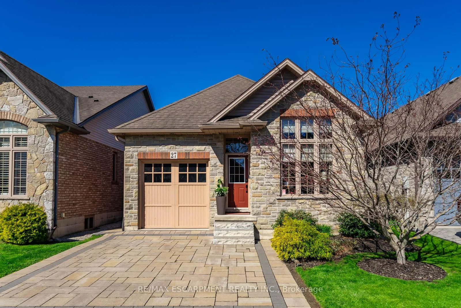Front of Unit 27, 80 New Lakeshore Road