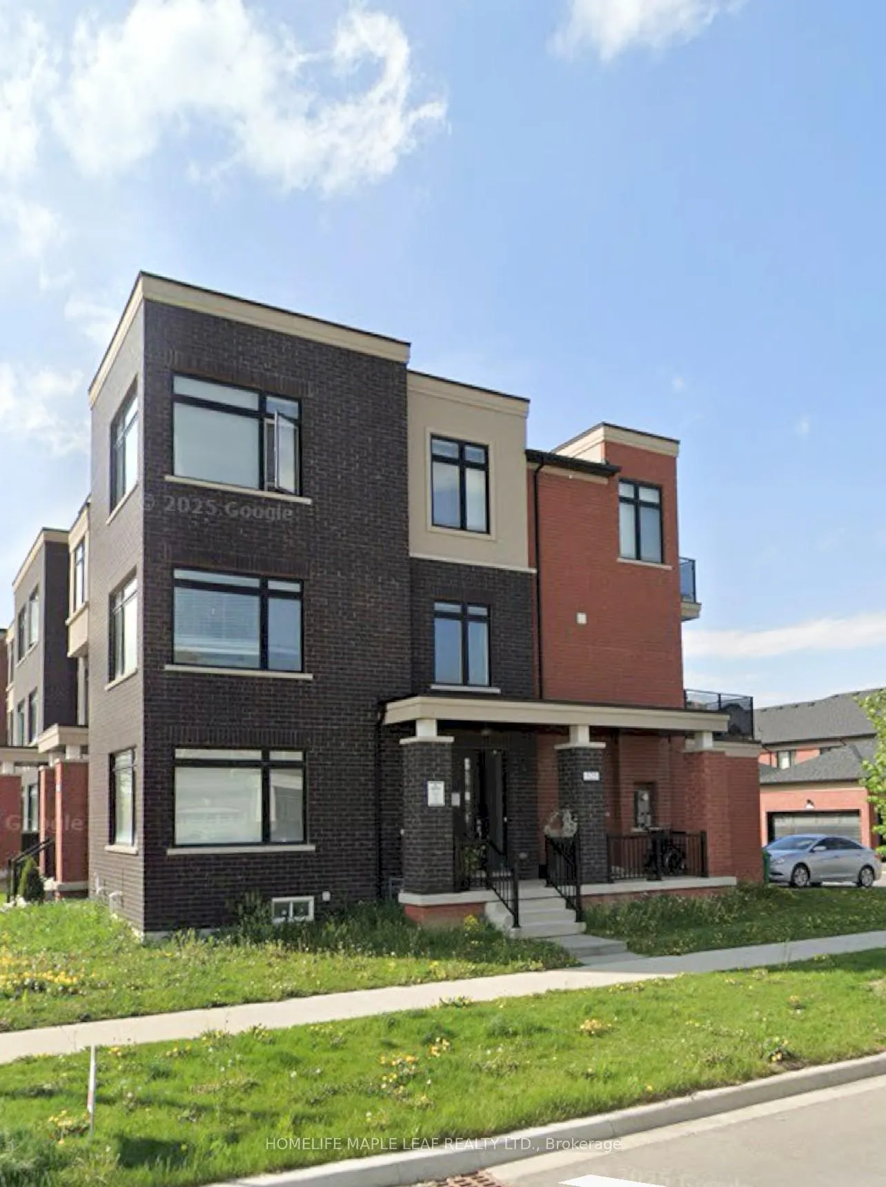Photo 2 of 325 Veterans Drive, Brampton, Northwest Brampton — HOMEH