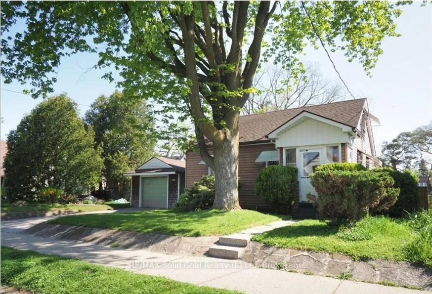 Photo 3 of 100 North Drive N, Kitchener — HOMEH