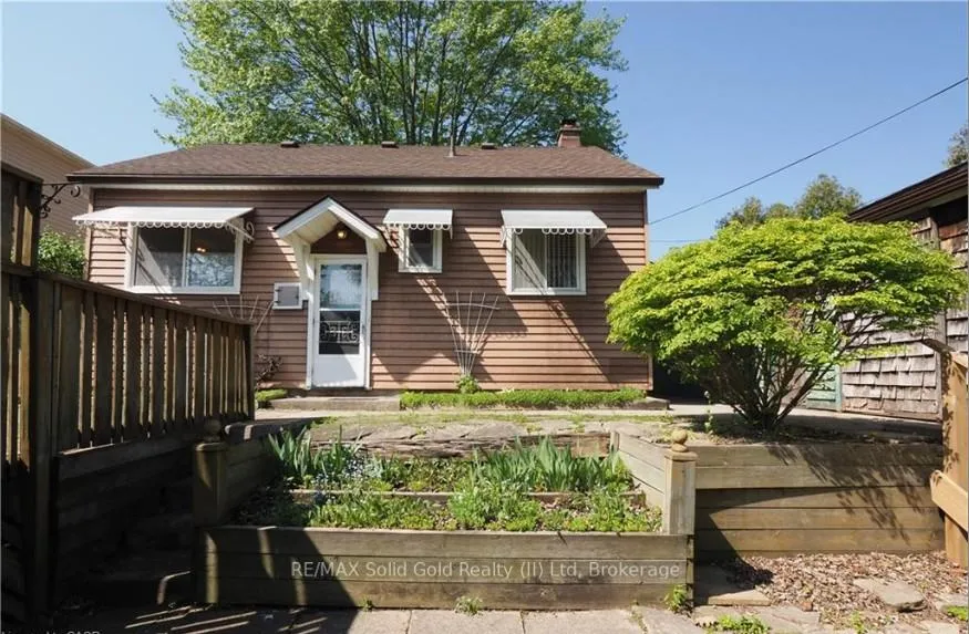 Photo 27 of 100 North Drive N, Kitchener — HOMEH