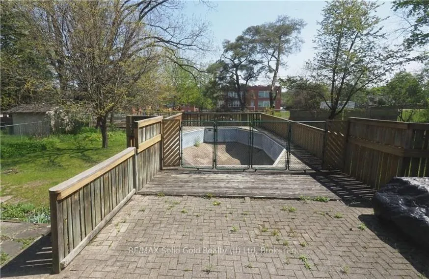 Photo 29 of 100 North Drive N, Kitchener — HOMEH