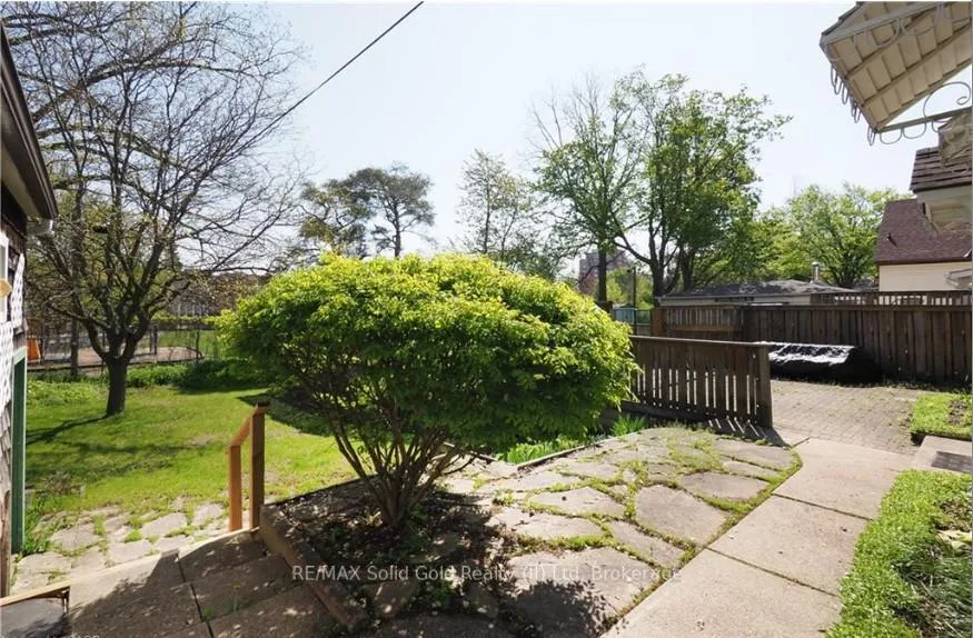 Photo 31 of 100 North Drive N, Kitchener — HOMEH