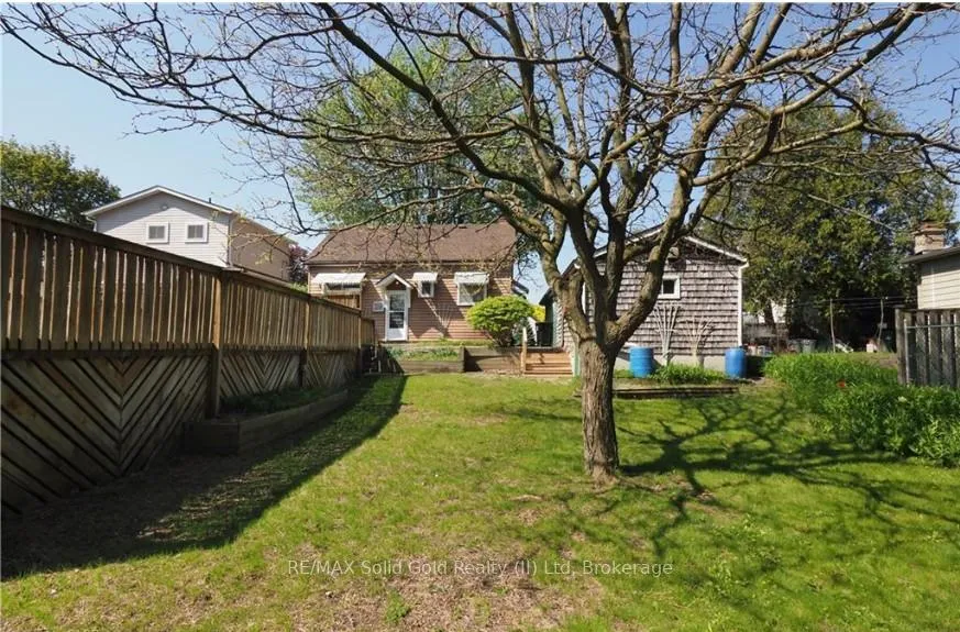 Photo 36 of 100 North Drive N, Kitchener — HOMEH