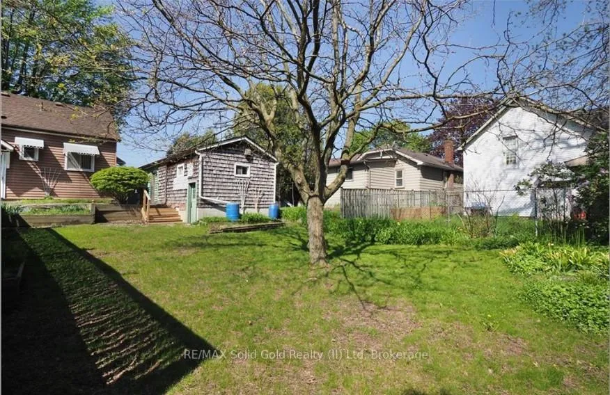 Photo 37 of 100 North Drive N, Kitchener — HOMEH
