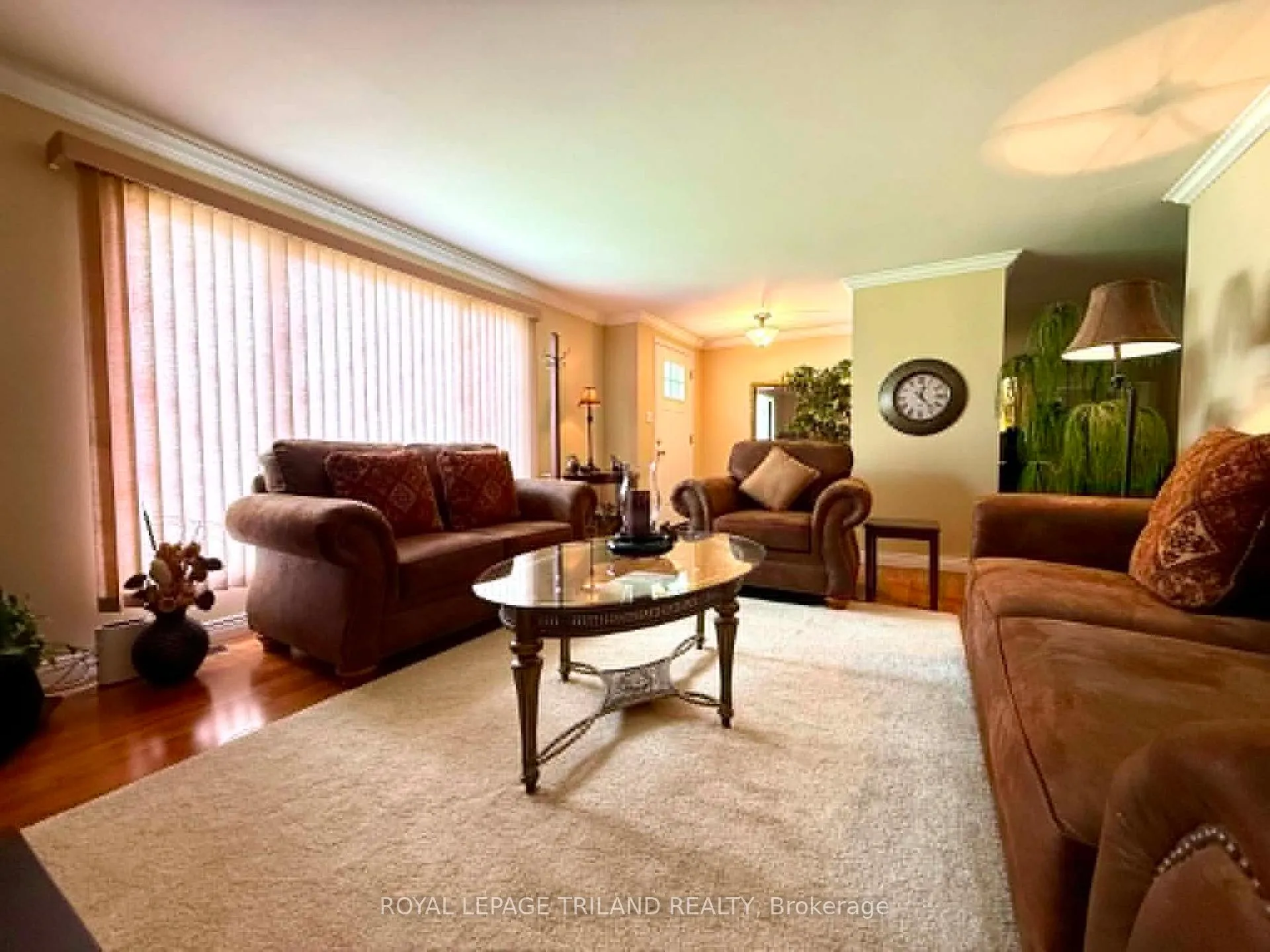 Photo 5 of 274 Monterey Park, South Huron, Stephen — HOMEH