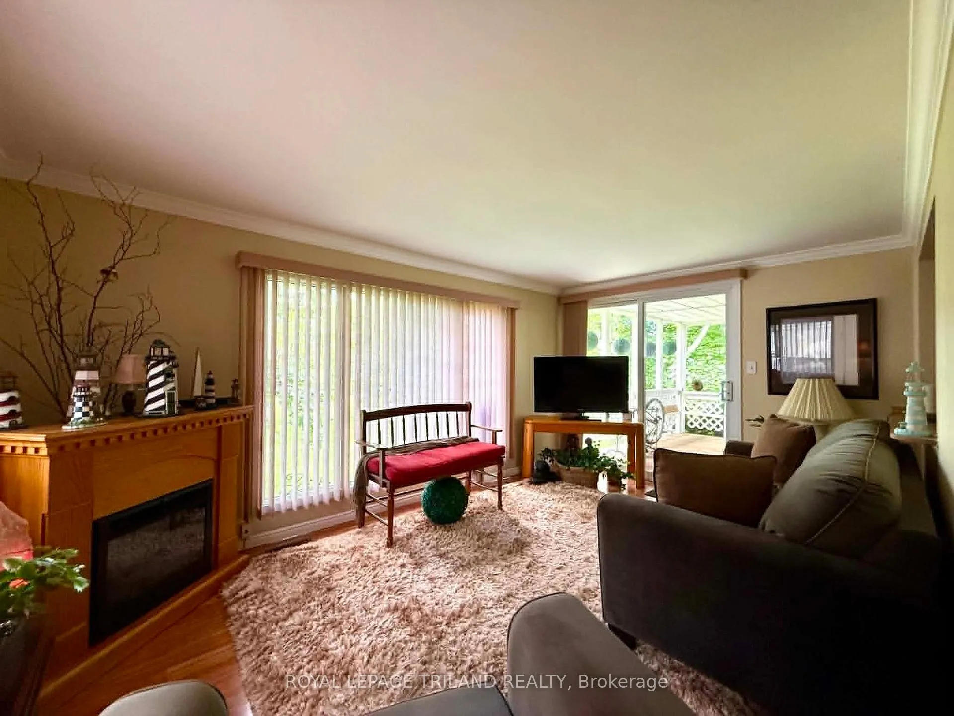 Photo 23 of 274 Monterey Park, South Huron, Stephen — HOMEH