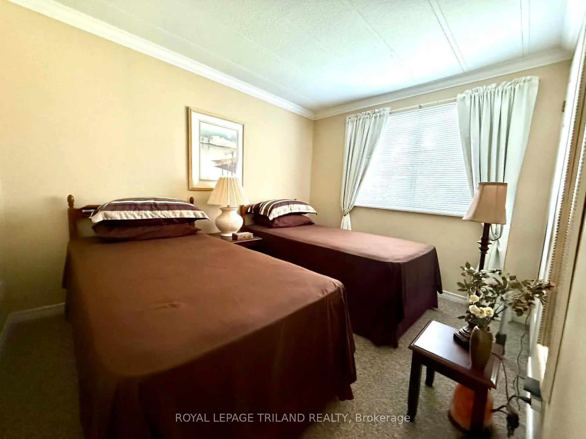 Photo 32 of 274 Monterey Park, South Huron, Stephen — HOMEH