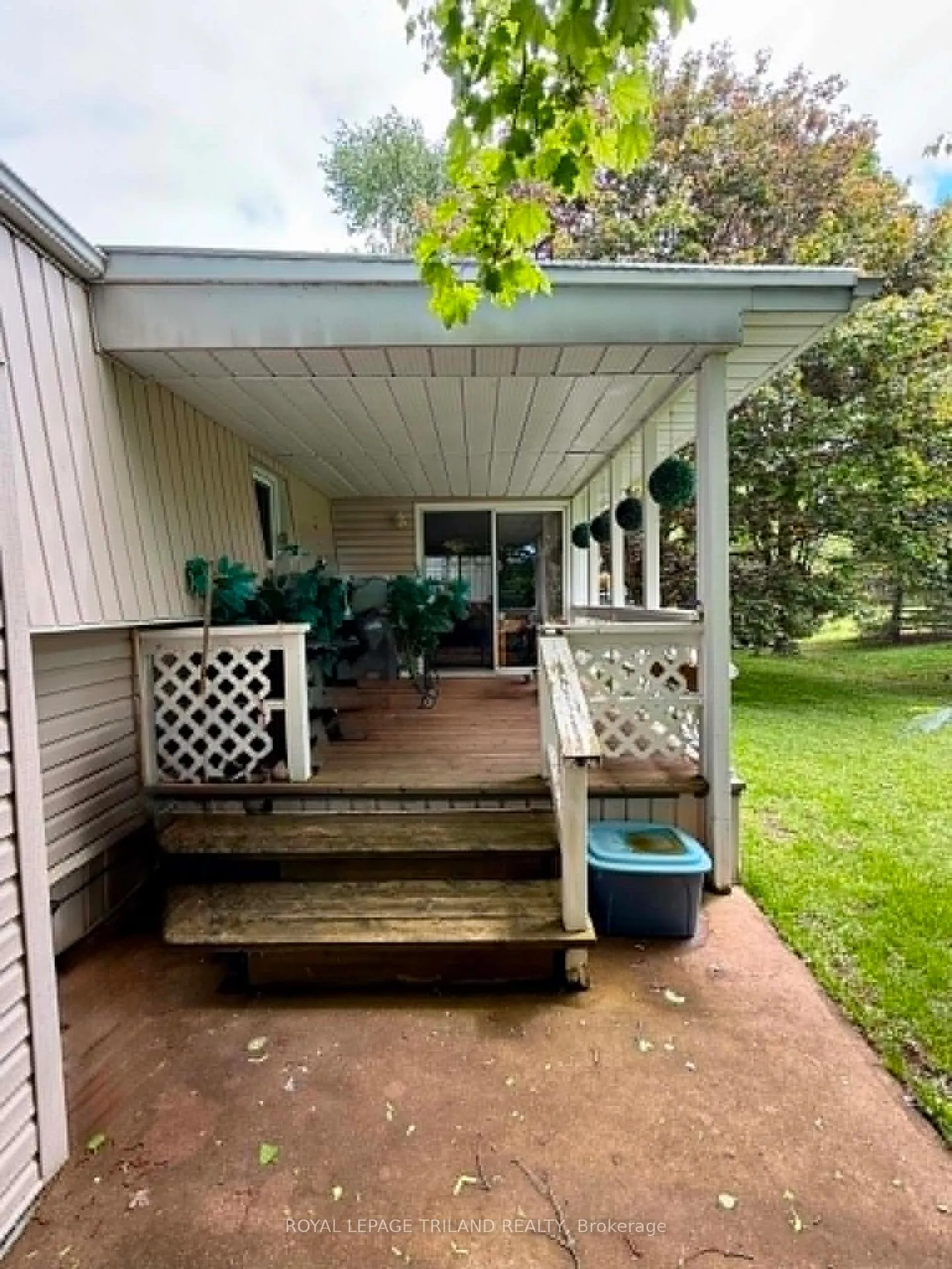 Photo 37 of 274 Monterey Park, South Huron, Stephen — HOMEH