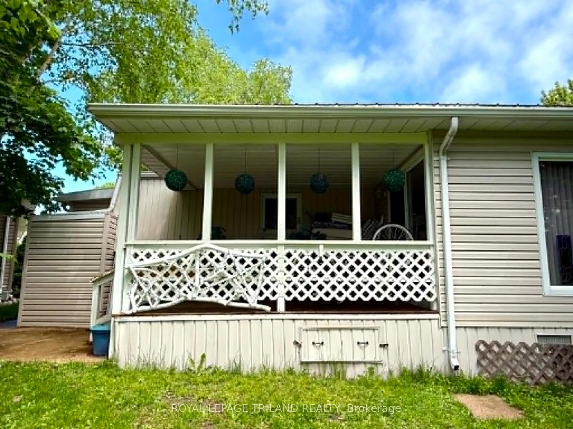 Photo 38 of 274 Monterey Park, South Huron, Stephen — HOMEH