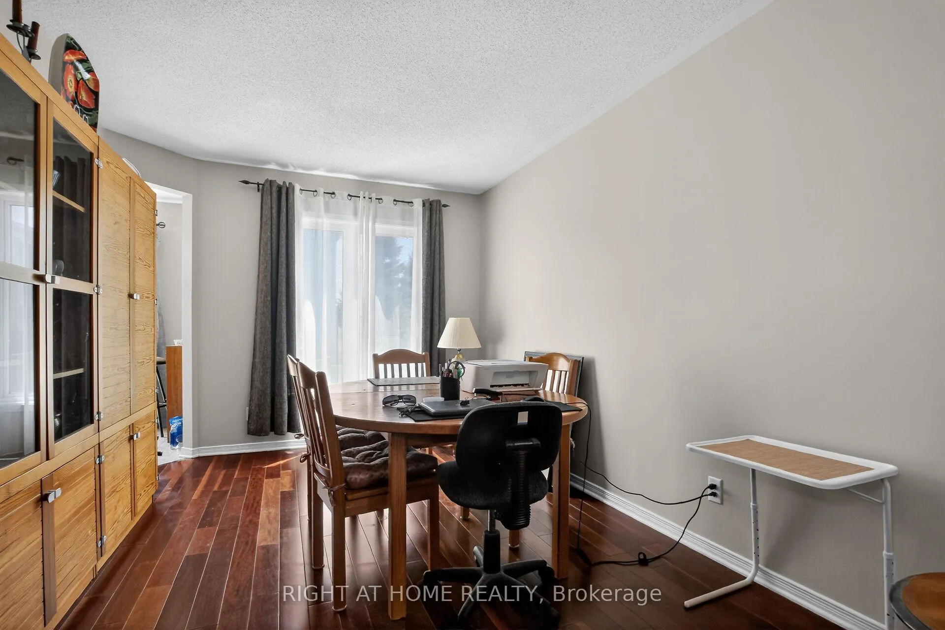 Photo 7 of 207 Catamount Court, Ottawa, Kanata - Emerald Meadows/Trailwest — HOMEH