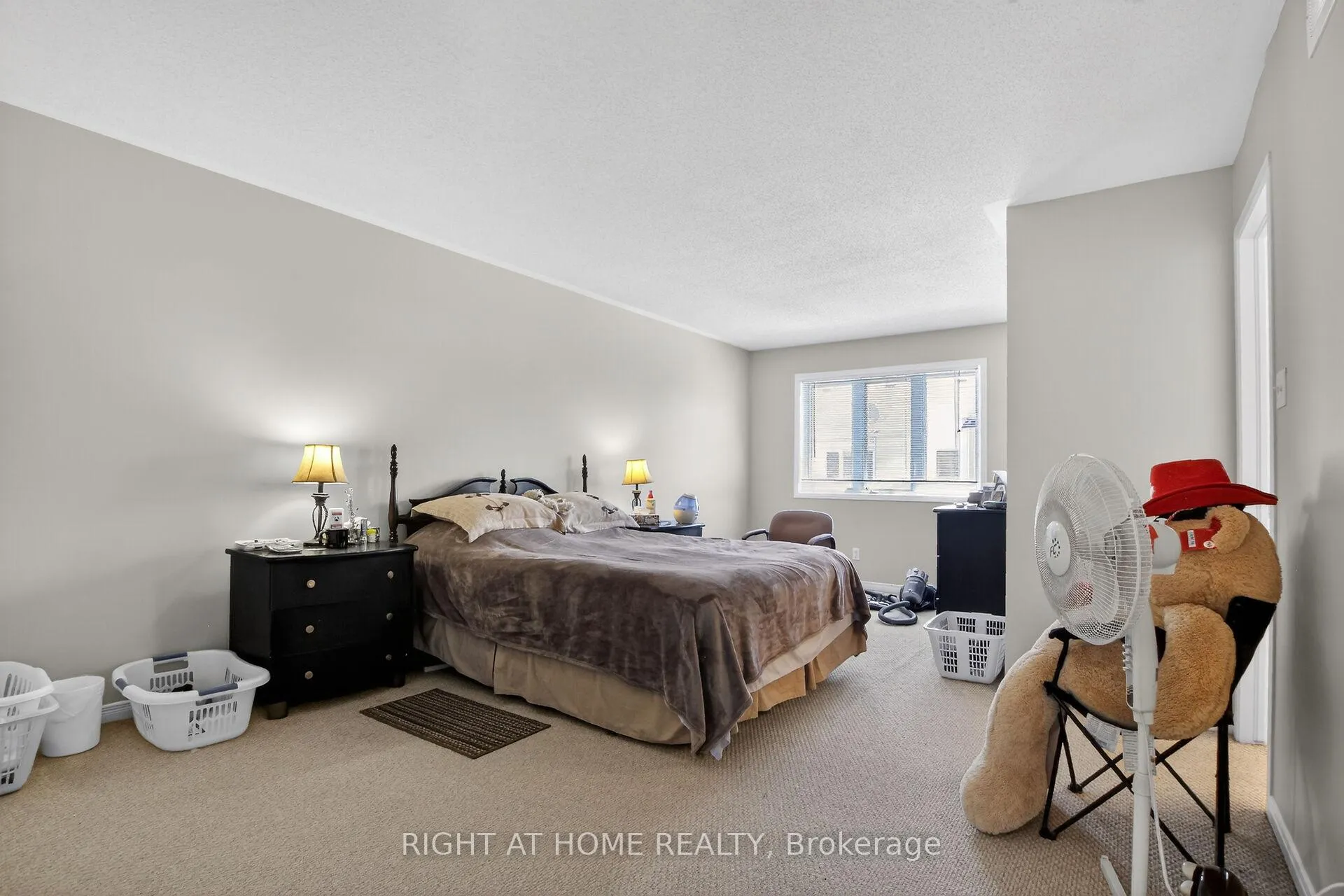 Photo 14 of 207 Catamount Court, Ottawa, Kanata - Emerald Meadows/Trailwest — HOMEH