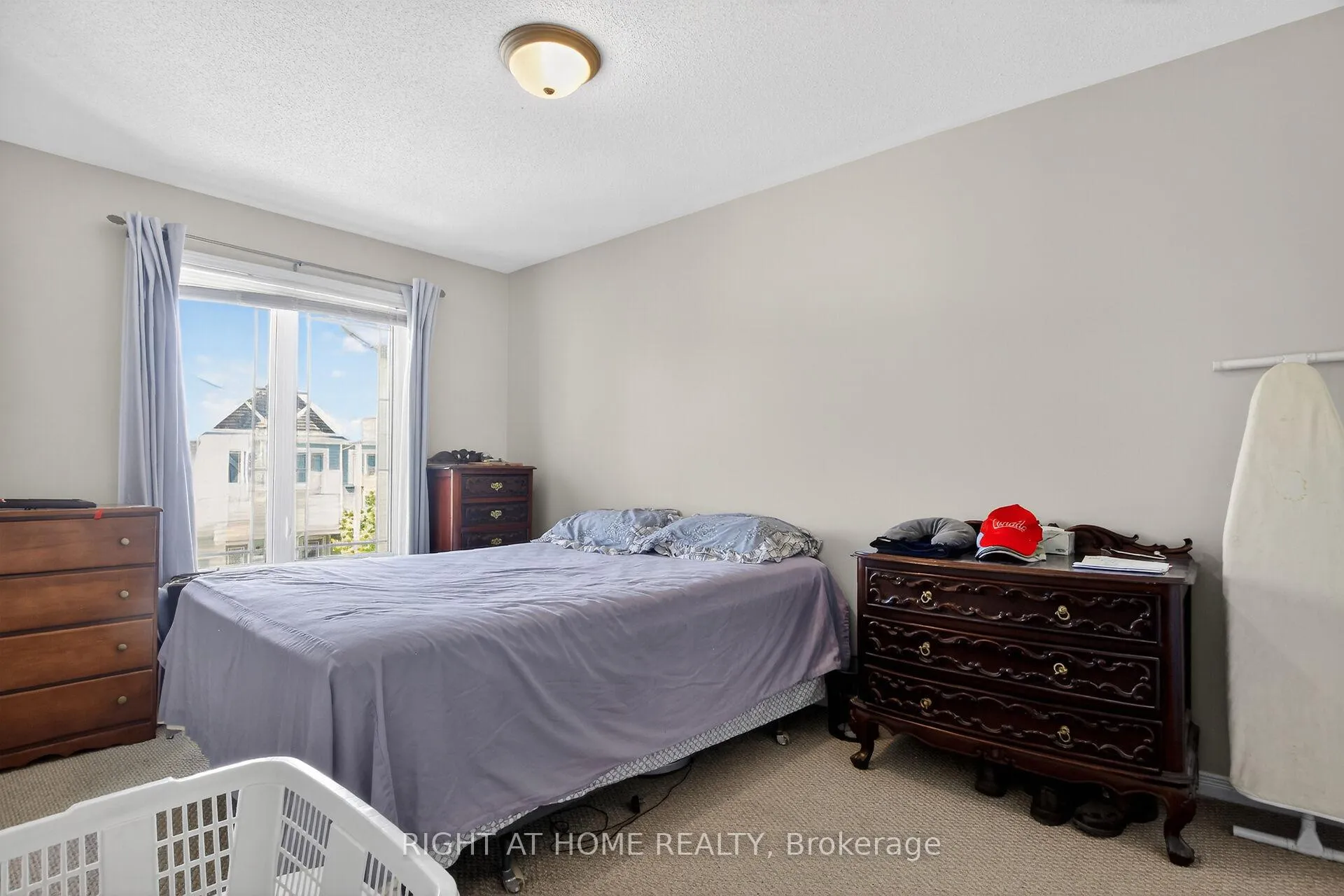 Photo 16 of 207 Catamount Court, Ottawa, Kanata - Emerald Meadows/Trailwest — HOMEH