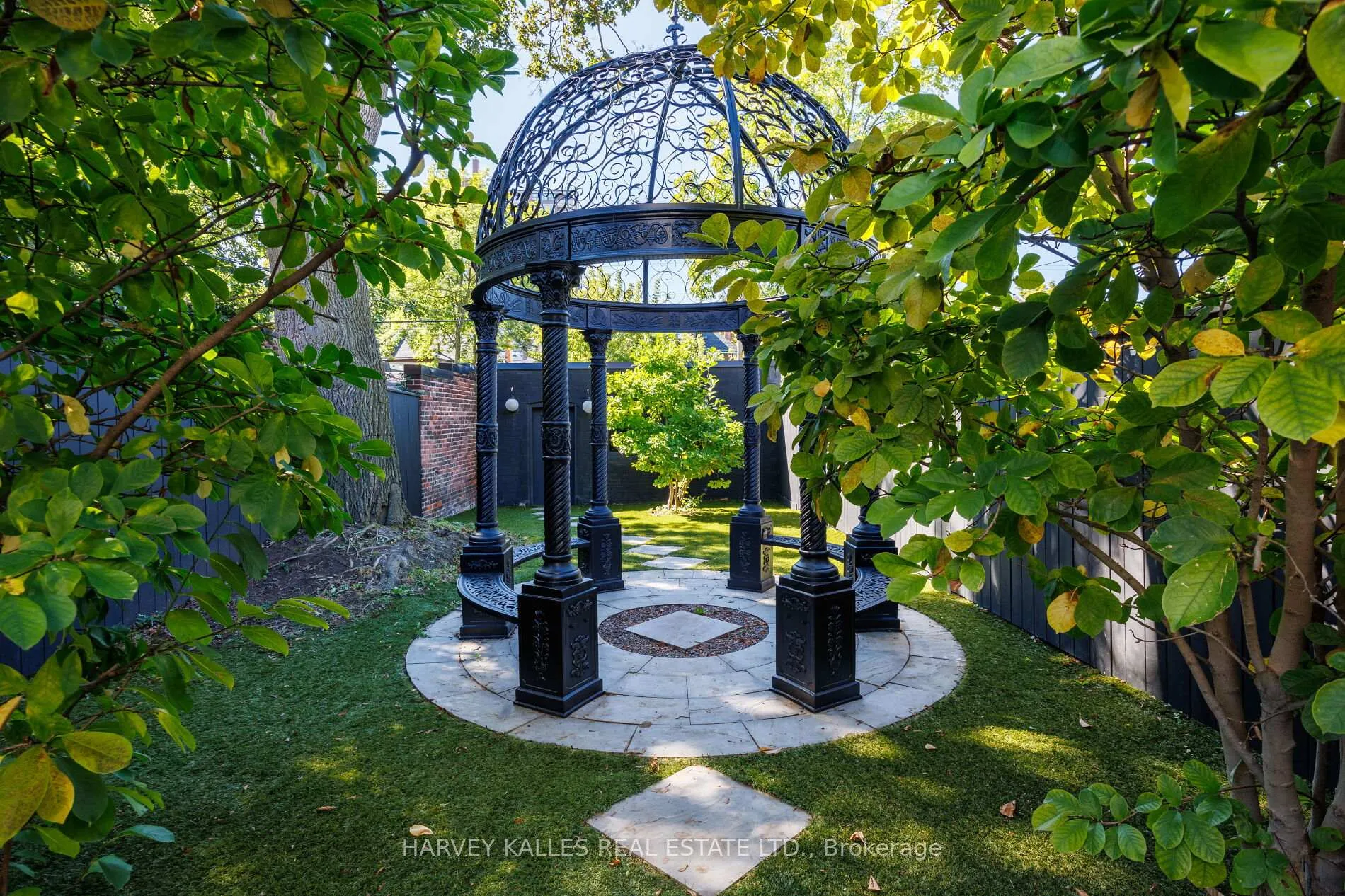 Photo 21 of 38 Sorauren Avenue, Toronto, Roncesvalles — HOMEH