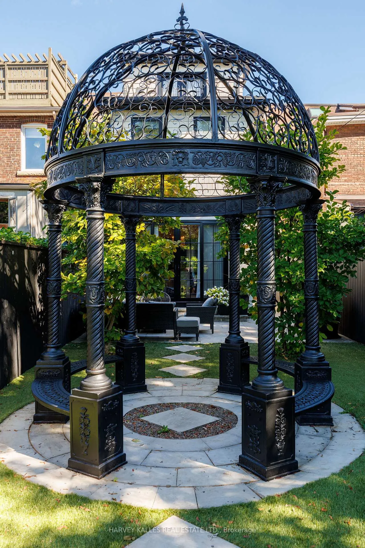 Photo 22 of 38 Sorauren Avenue, Toronto, Roncesvalles — HOMEH