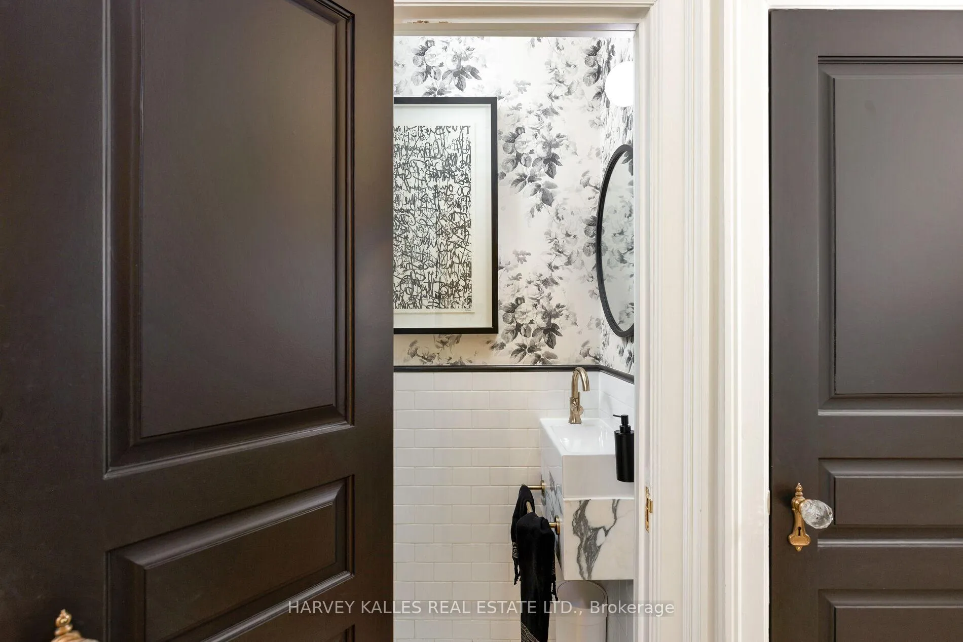 Photo 23 of 38 Sorauren Avenue, Toronto, Roncesvalles — HOMEH