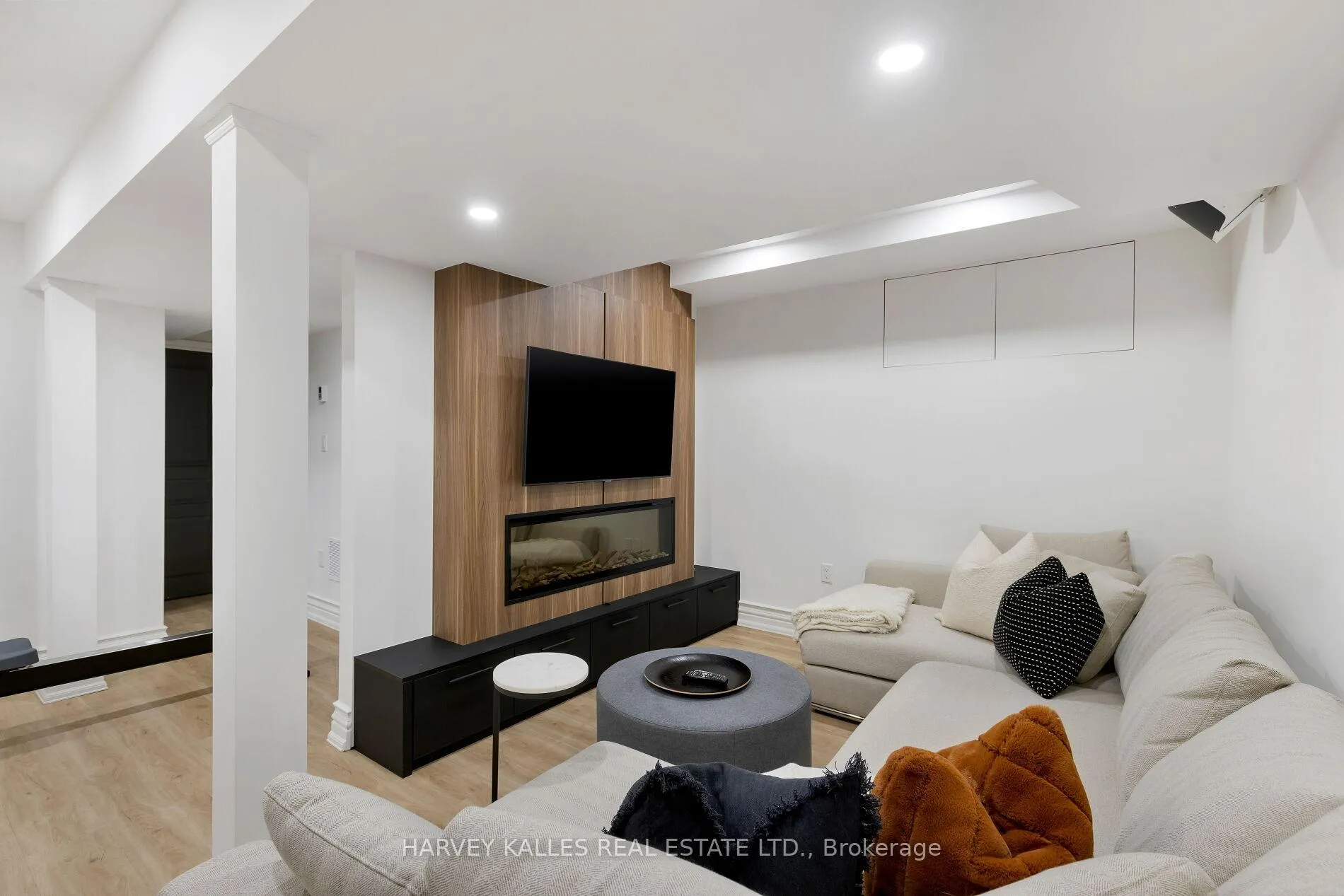 Photo 37 of 38 Sorauren Avenue, Toronto, Roncesvalles — HOMEH