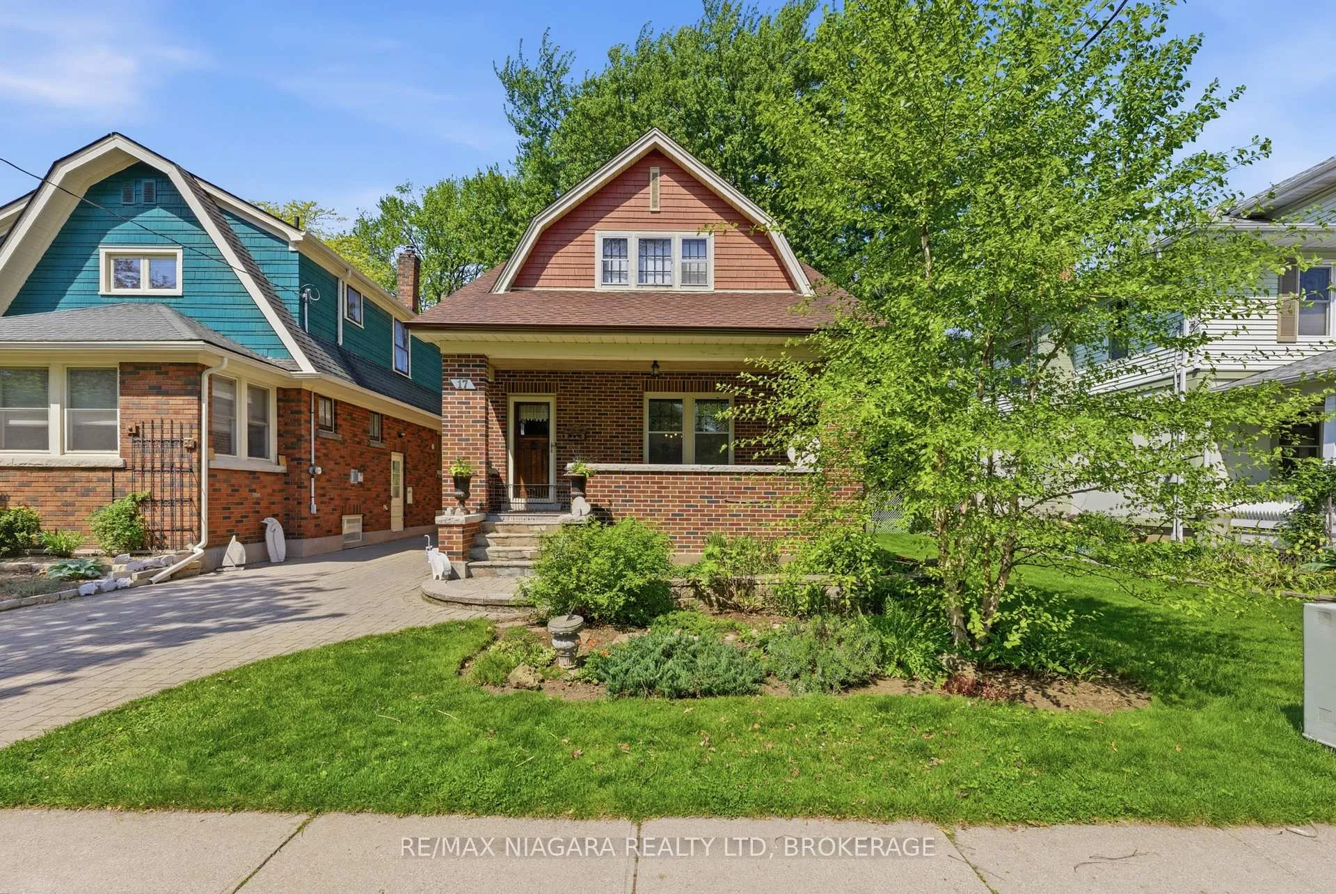 Photo 2 of 17 Wolseley Avenue, St. Catharines, Downtown — HOMEH