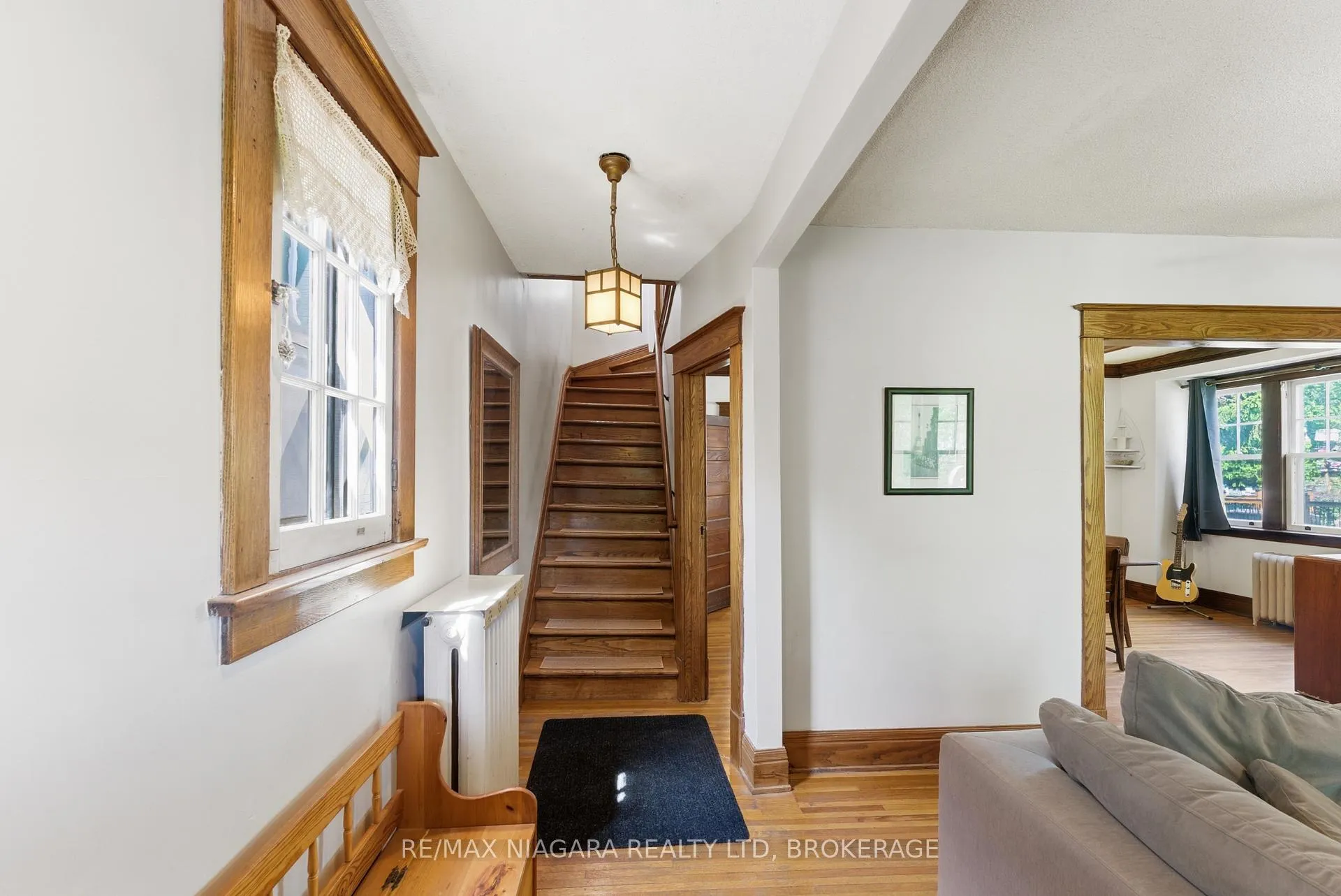 Photo 4 of 17 Wolseley Avenue, St. Catharines, Downtown — HOMEH