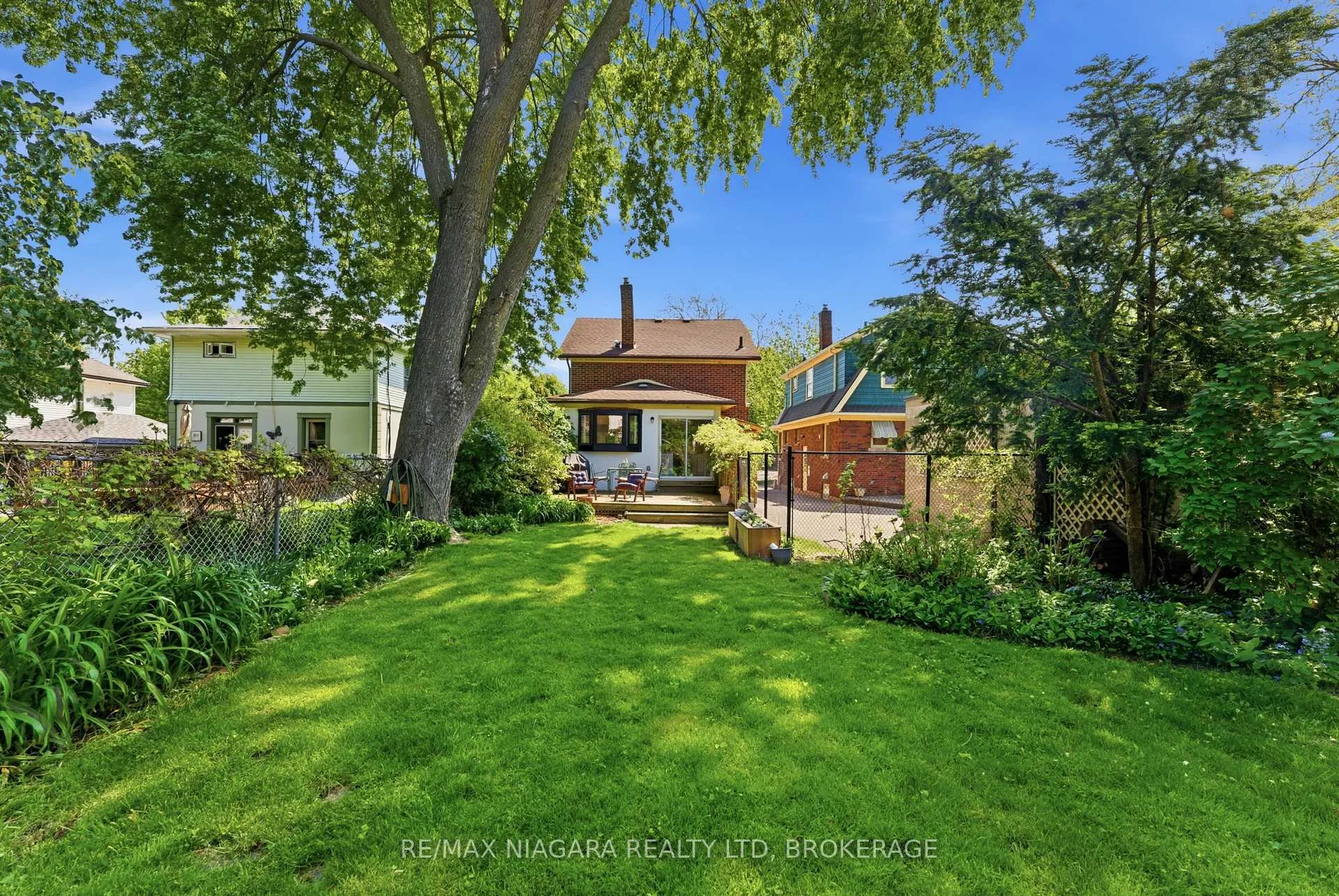 Photo 31 of 17 Wolseley Avenue, St. Catharines, Downtown — HOMEH