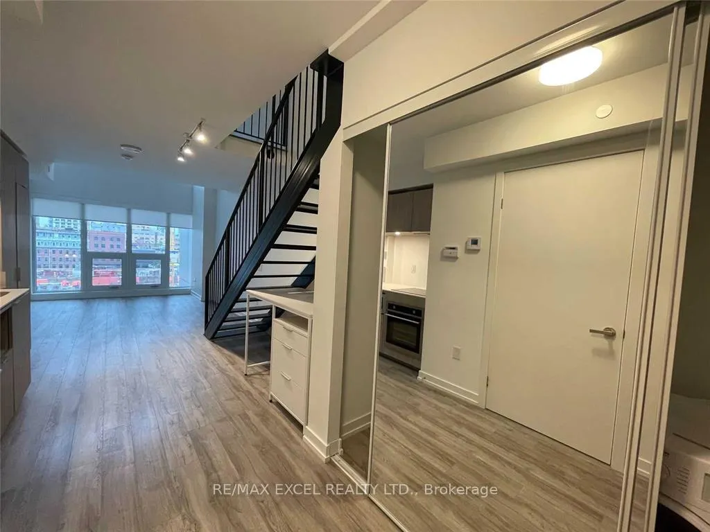 Front of Unit 529, 77 Shuter Street