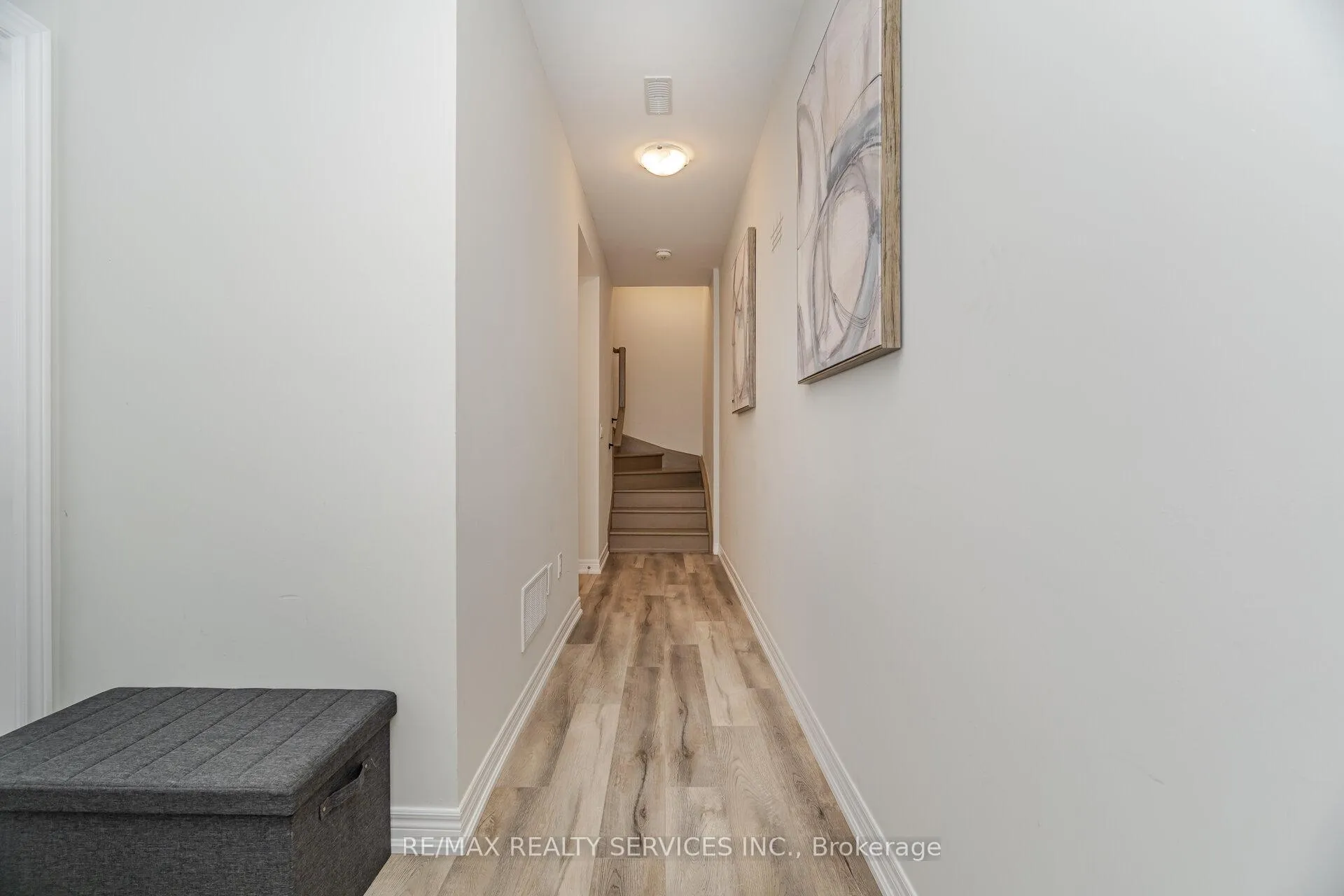 Photo 8 of Unit 3, 40 Zinfandel Drive, Hamilton, Stoney Creek — HOMEH