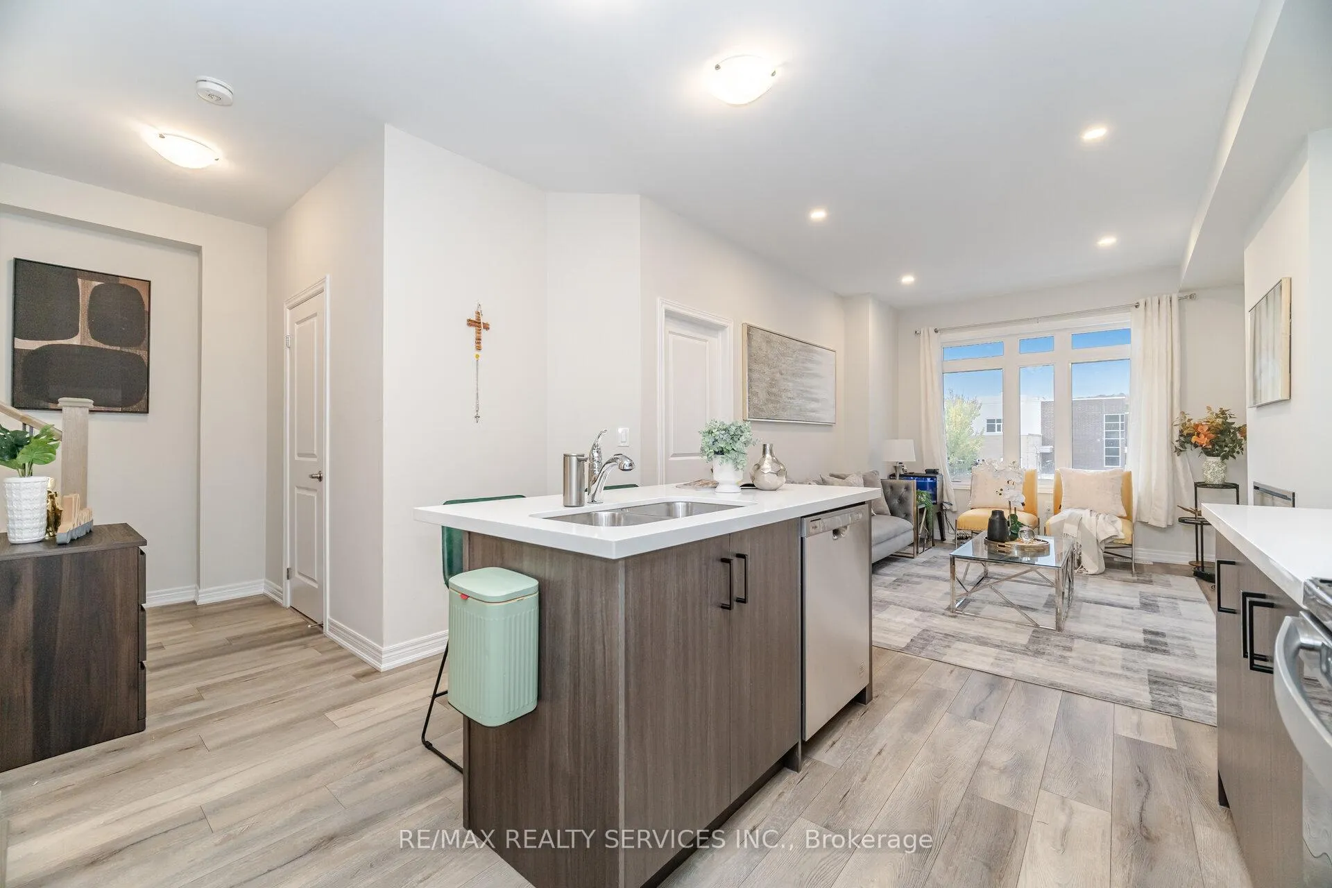 Photo 16 of Unit 3, 40 Zinfandel Drive, Hamilton, Stoney Creek — HOMEH