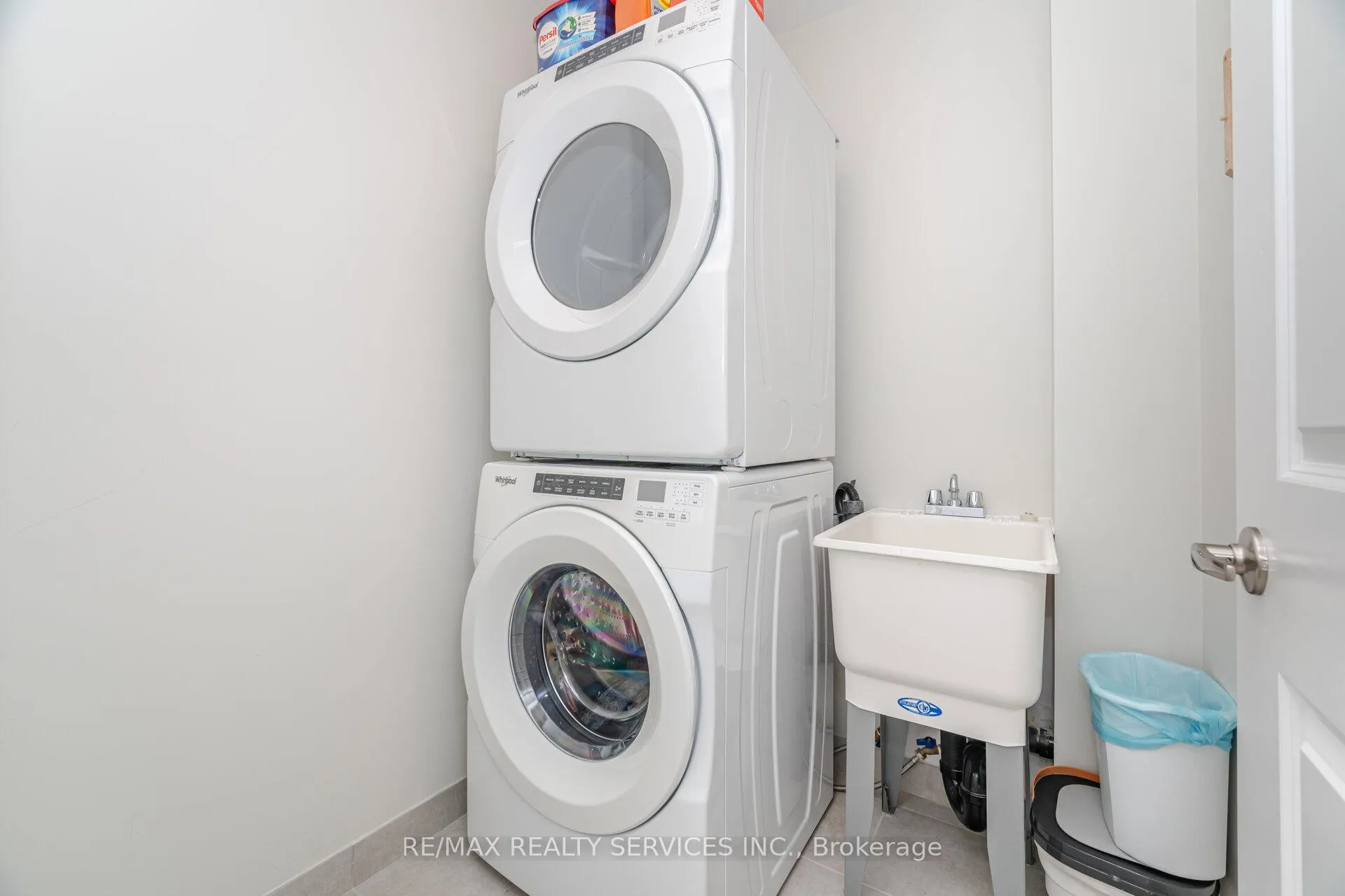 Photo 40 of Unit 3, 40 Zinfandel Drive, Hamilton, Stoney Creek — HOMEH