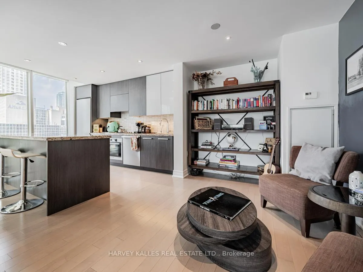 Photo 3 of Unit 1205, 8 The Esplanade, Toronto, Waterfront Communities — HOMEH